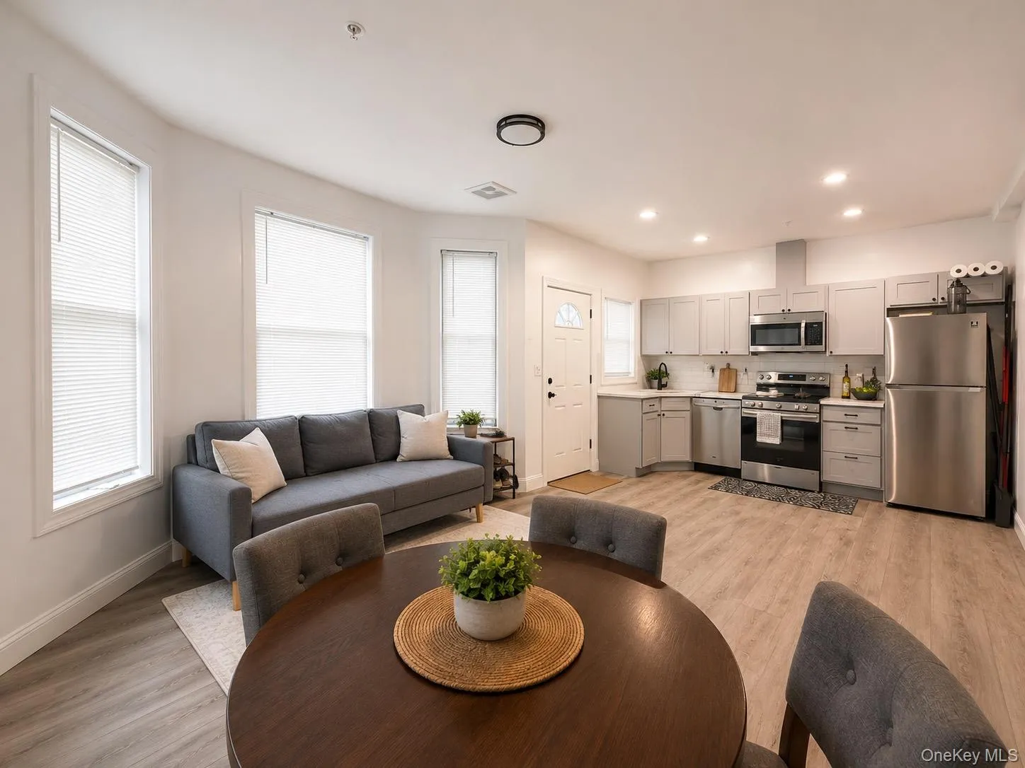 22 Forbus Street, Poughkeepsie, NY, 1 Bedroom Bedrooms, 4 Rooms Rooms,1 BathroomBathrooms,Residential Lease,For Rent,Forbus,0,1031757 22 Forbus Street, Poughkeepsie, NY, 1 Bedroom Bedrooms, 4 Rooms Rooms,1 BathroomBathrooms,Residential Lease,For Rent,Forbus,0,1031757
