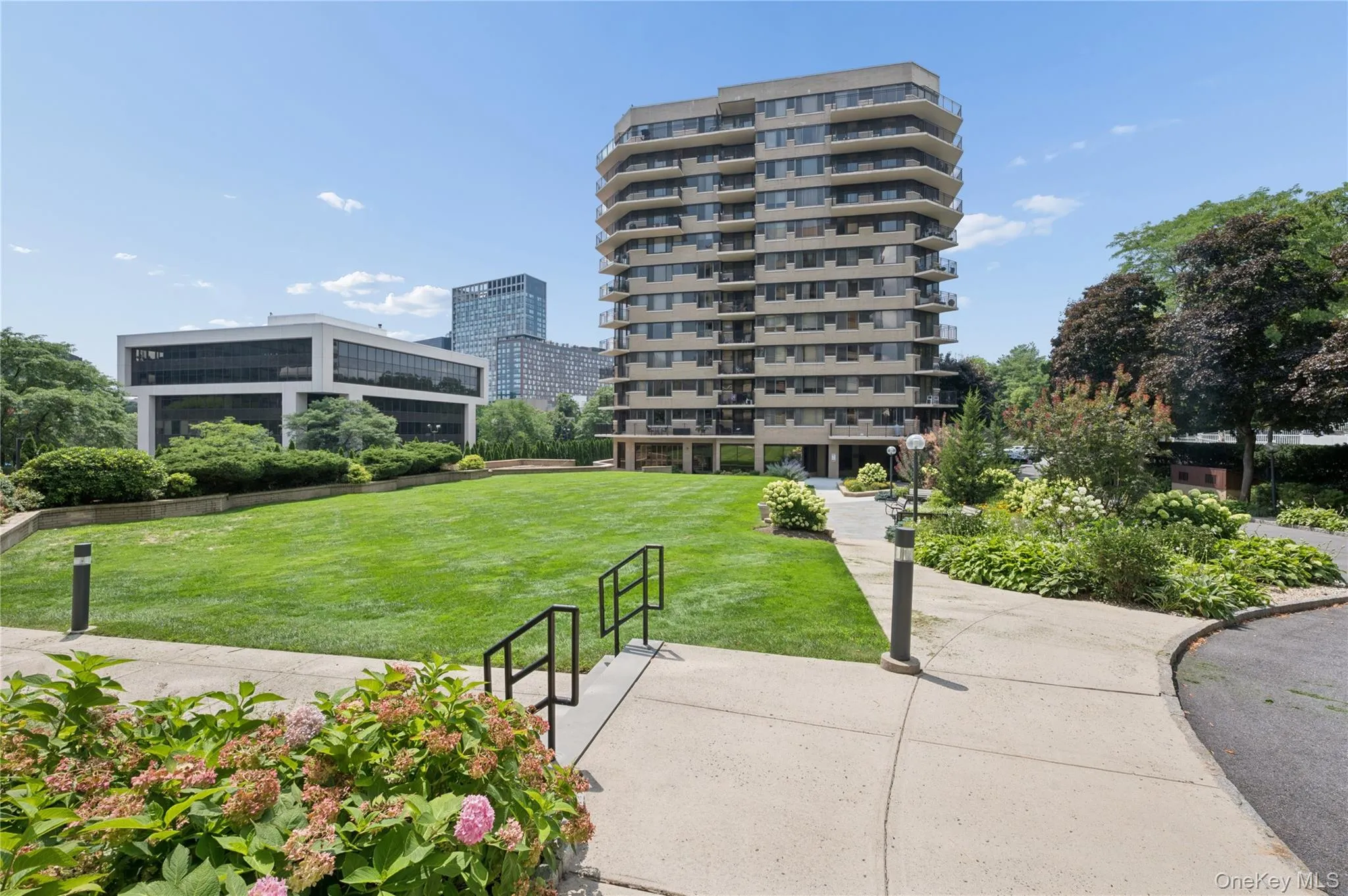 25 Rockledge Avenue, White Plains, NY, 1 Bedroom Bedrooms, 5 Rooms Rooms,1 BathroomBathrooms,Residential,For Rent,Rockledge,0,1031761 25 Rockledge Avenue, White Plains, NY, 1 Bedroom Bedrooms, 5 Rooms Rooms,1 BathroomBathrooms,Residential,For Rent,Rockledge,0,1031761