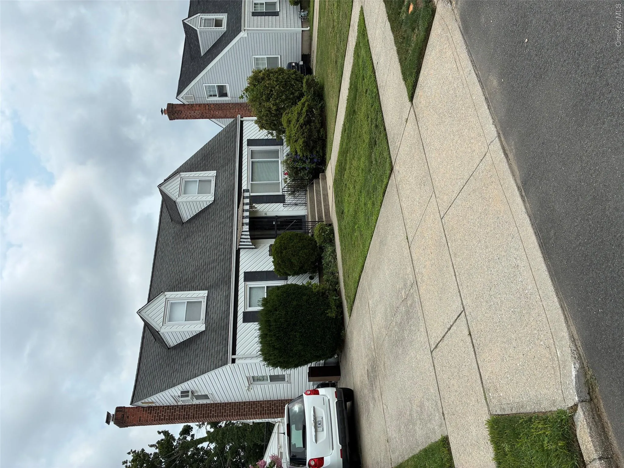 25 Elm Street, Oyster Bay, NY, 4 Bedrooms Bedrooms, 7 Rooms Rooms,2 BathroomsBathrooms,Residential,For Rent,Elm,0,1031762 25 Elm Street, Oyster Bay, NY, 4 Bedrooms Bedrooms, 7 Rooms Rooms,2 BathroomsBathrooms,Residential,For Rent,Elm,0,1031762