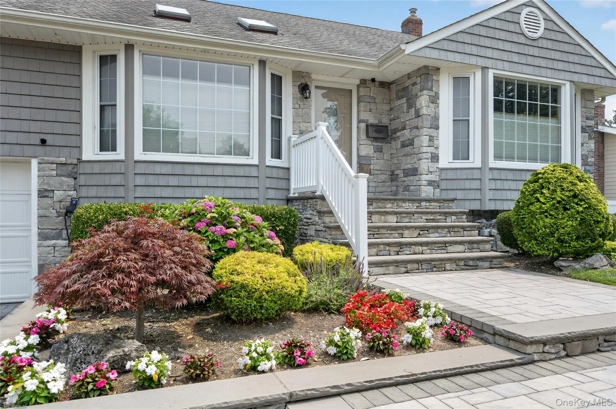 8 Yates Lane, Oyster Bay, NY, 4 Bedrooms Bedrooms, 9 Rooms Rooms,2 BathroomsBathrooms,Residential,For Rent,Yates,0,1031767 8 Yates Lane, Oyster Bay, NY, 4 Bedrooms Bedrooms, 9 Rooms Rooms,2 BathroomsBathrooms,Residential,For Rent,Yates,0,1031767