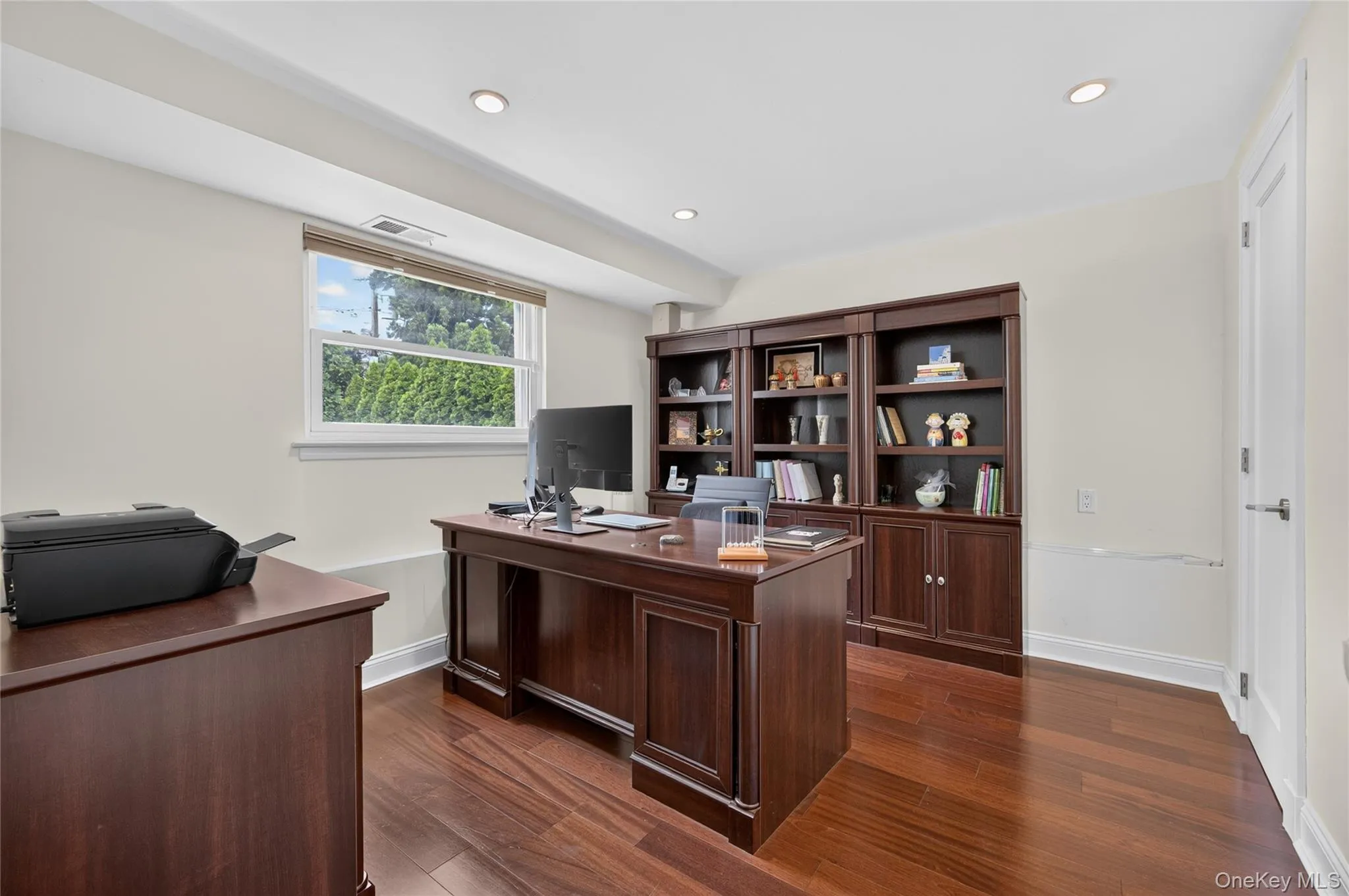 8 Yates Lane, Oyster Bay, NY, 4 Bedrooms Bedrooms, 9 Rooms Rooms,2 BathroomsBathrooms,Residential,For Rent,Yates,0,1031767 8 Yates Lane, Oyster Bay, NY, 4 Bedrooms Bedrooms, 9 Rooms Rooms,2 BathroomsBathrooms,Residential,For Rent,Yates,0,1031767