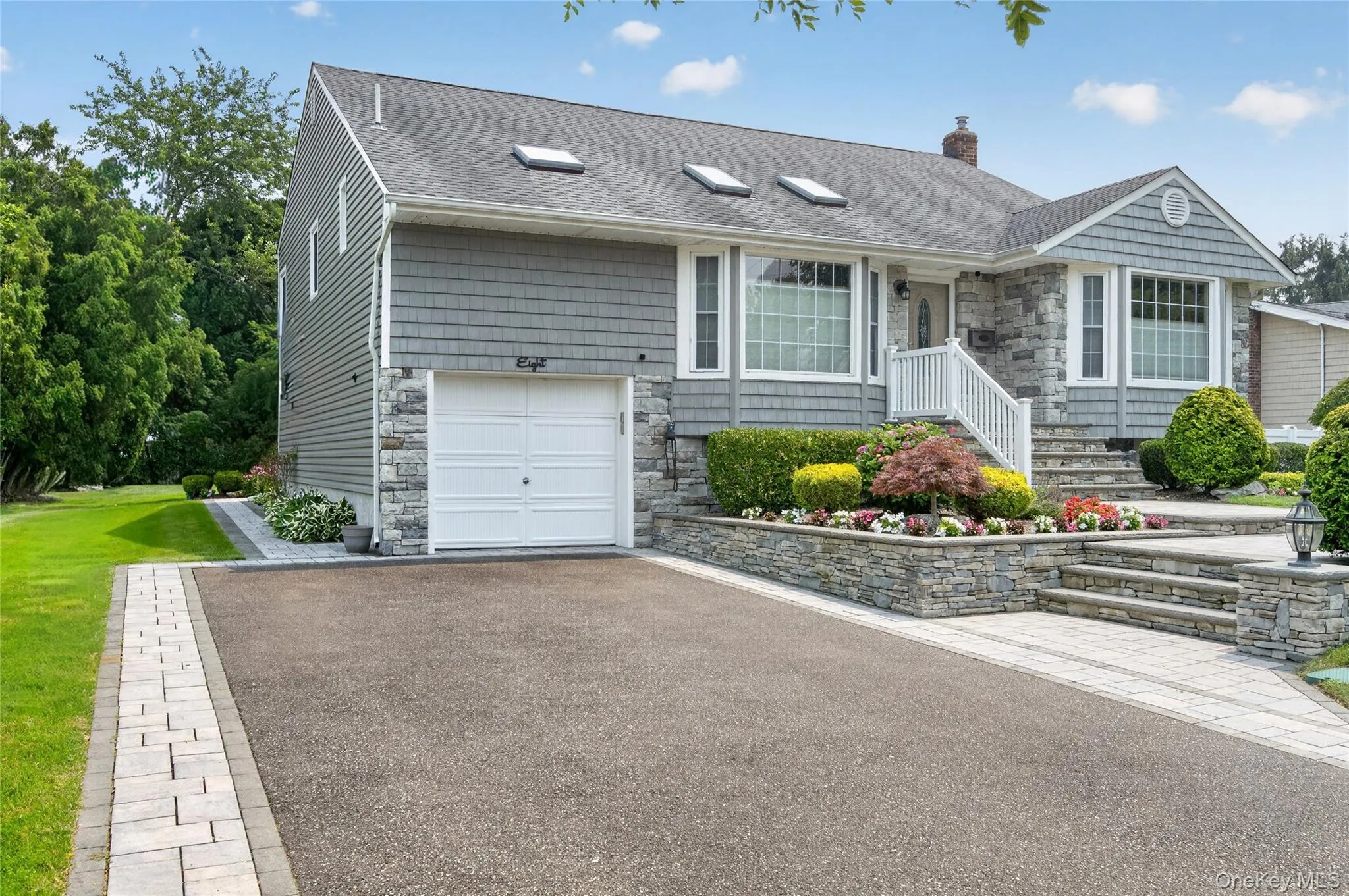8 Yates Lane, Oyster Bay, NY, 4 Bedrooms Bedrooms, 9 Rooms Rooms,2 BathroomsBathrooms,Residential,For Rent,Yates,0,1031767 8 Yates Lane, Oyster Bay, NY, 4 Bedrooms Bedrooms, 9 Rooms Rooms,2 BathroomsBathrooms,Residential,For Rent,Yates,0,1031767