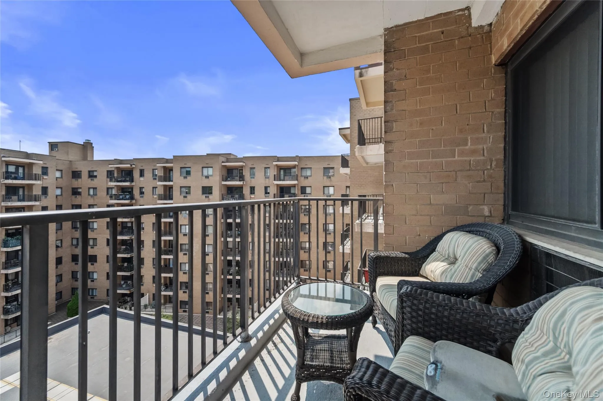 100 Hartsdale Avenue, Greenburgh, NY, 2 Bedrooms Bedrooms, 6 Rooms Rooms,2 BathroomsBathrooms,Residential,For Rent,Hartsdale,0,1031783 100 Hartsdale Avenue, Greenburgh, NY, 2 Bedrooms Bedrooms, 6 Rooms Rooms,2 BathroomsBathrooms,Residential,For Rent,Hartsdale,0,1031783
