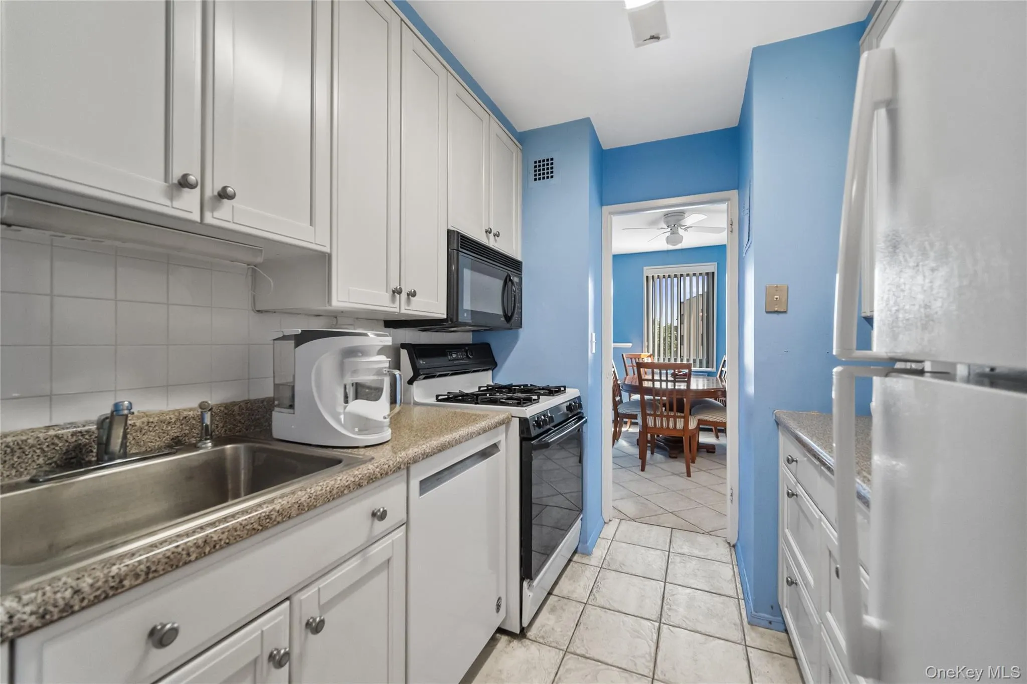 100 Hartsdale Avenue, Greenburgh, NY, 2 Bedrooms Bedrooms, 6 Rooms Rooms,2 BathroomsBathrooms,Residential,For Rent,Hartsdale,0,1031783 100 Hartsdale Avenue, Greenburgh, NY, 2 Bedrooms Bedrooms, 6 Rooms Rooms,2 BathroomsBathrooms,Residential,For Rent,Hartsdale,0,1031783