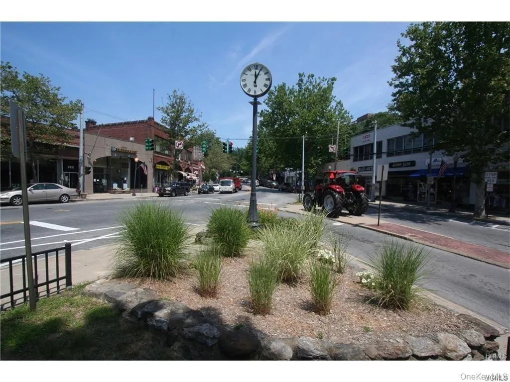 100 Hartsdale Avenue, Greenburgh, NY, 2 Bedrooms Bedrooms, 6 Rooms Rooms,2 BathroomsBathrooms,Residential,For Rent,Hartsdale,0,1031783 100 Hartsdale Avenue, Greenburgh, NY, 2 Bedrooms Bedrooms, 6 Rooms Rooms,2 BathroomsBathrooms,Residential,For Rent,Hartsdale,0,1031783