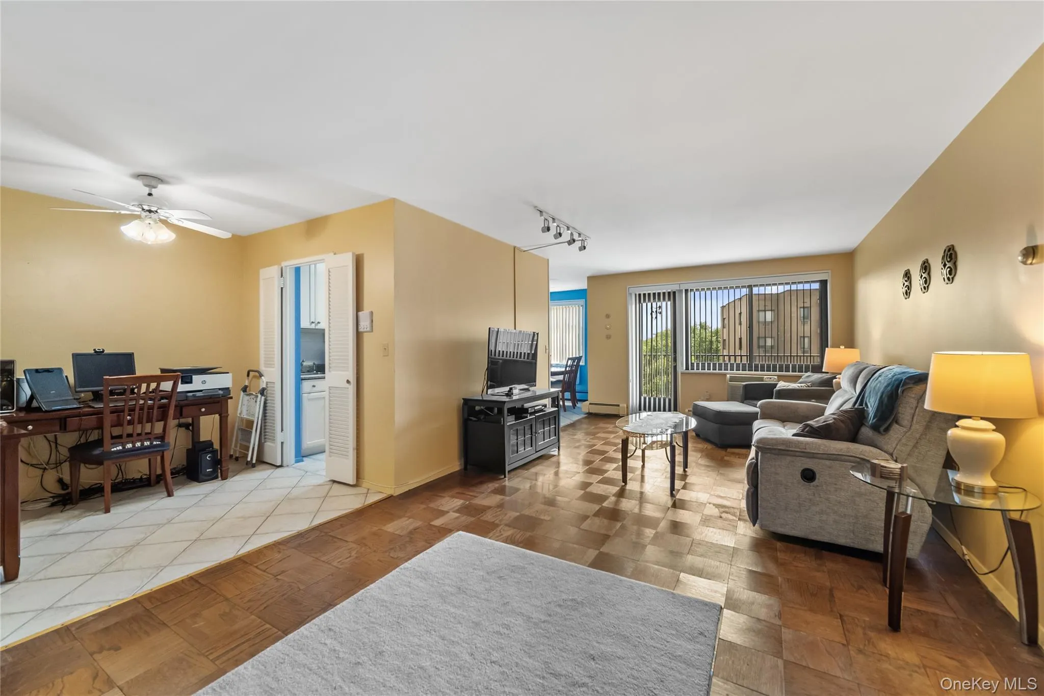 100 Hartsdale Avenue, Greenburgh, NY, 2 Bedrooms Bedrooms, 6 Rooms Rooms,2 BathroomsBathrooms,Residential,For Rent,Hartsdale,0,1031783 100 Hartsdale Avenue, Greenburgh, NY, 2 Bedrooms Bedrooms, 6 Rooms Rooms,2 BathroomsBathrooms,Residential,For Rent,Hartsdale,0,1031783