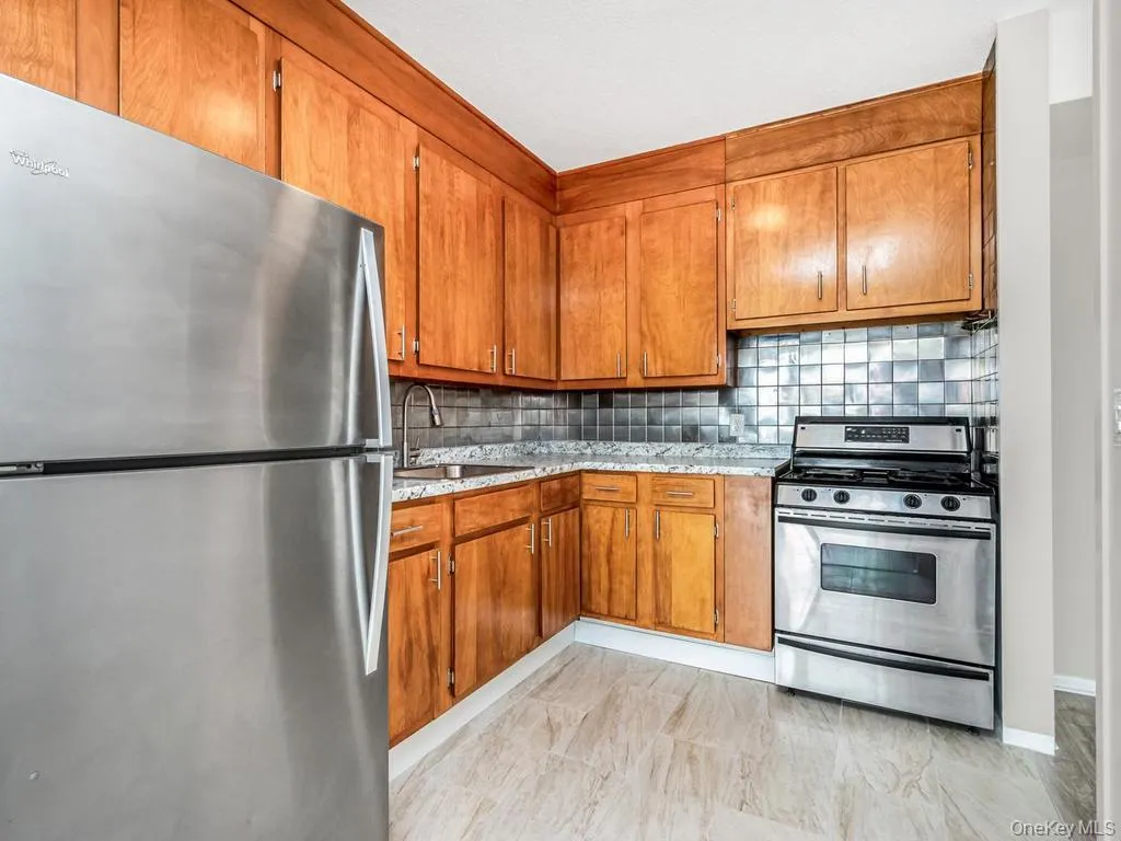 290 232nd Street, New York, NY, 2 Bedrooms Bedrooms, 4 Rooms Rooms,1 BathroomBathrooms,Residential,For Rent,232nd,0,1031786 290 232nd Street, New York, NY, 2 Bedrooms Bedrooms, 4 Rooms Rooms,1 BathroomBathrooms,Residential,For Rent,232nd,0,1031786