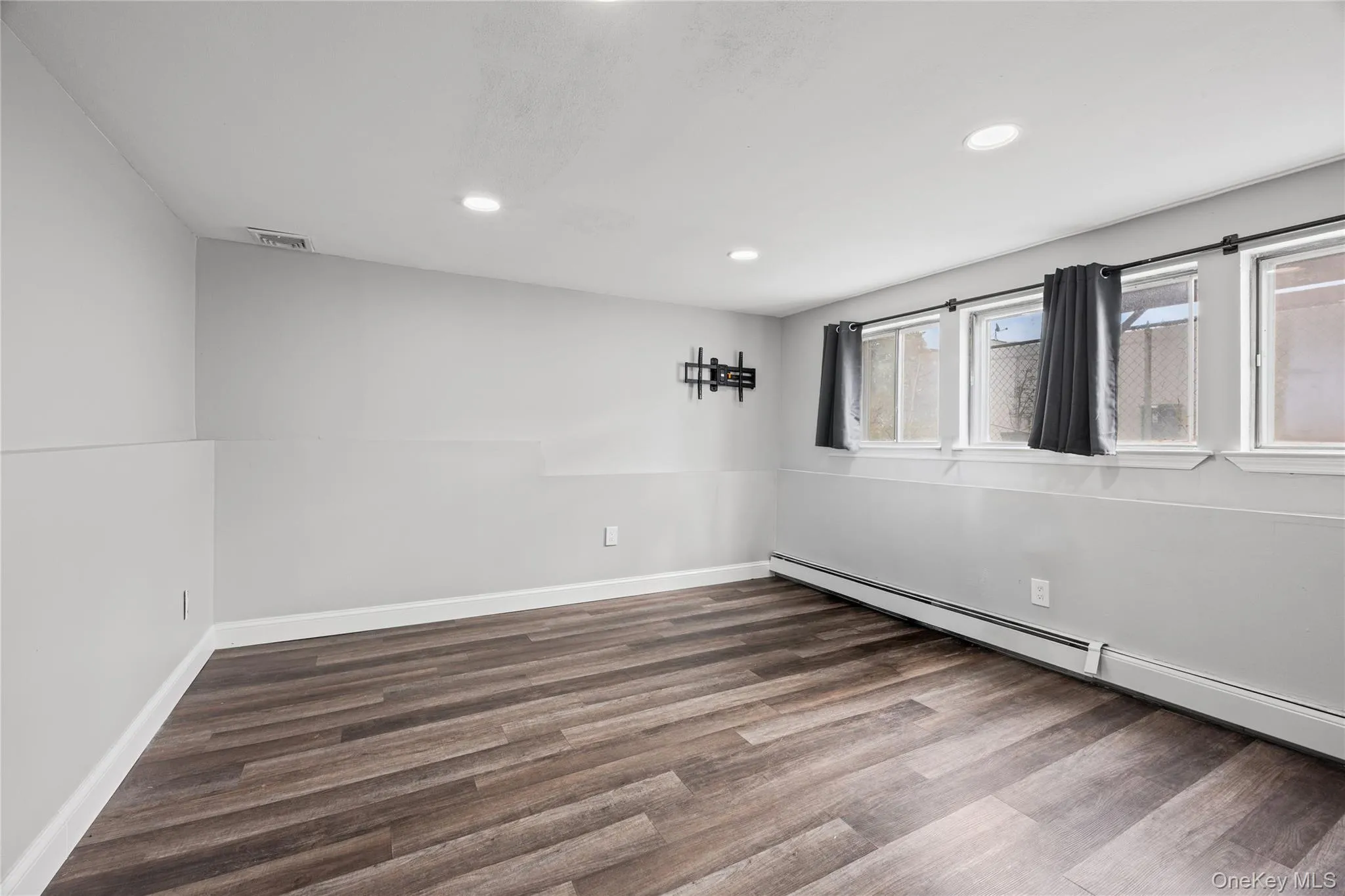 78 Circle Drive, Brookhaven, NY, 3 Bedrooms Bedrooms, 7 Rooms Rooms,2 BathroomsBathrooms,Residential,For Rent,Circle,0,1031788 78 Circle Drive, Brookhaven, NY, 3 Bedrooms Bedrooms, 7 Rooms Rooms,2 BathroomsBathrooms,Residential,For Rent,Circle,0,1031788