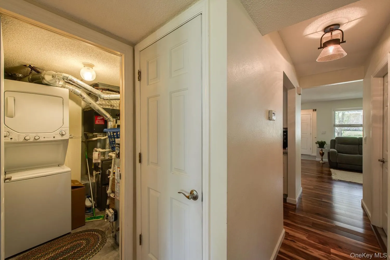 6 Burnham Court, Fishkill, NY, 1 Bedroom Bedrooms, 5 Rooms Rooms,1 BathroomBathrooms,Residential,For Rent,Burnham,0,1031791 6 Burnham Court, Fishkill, NY, 1 Bedroom Bedrooms, 5 Rooms Rooms,1 BathroomBathrooms,Residential,For Rent,Burnham,0,1031791