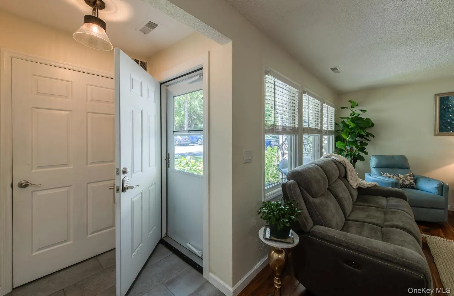 6 Burnham Court, Fishkill, NY, 1 Bedroom Bedrooms, 5 Rooms Rooms,1 BathroomBathrooms,Residential,For Rent,Burnham,0,1031791 6 Burnham Court, Fishkill, NY, 1 Bedroom Bedrooms, 5 Rooms Rooms,1 BathroomBathrooms,Residential,For Rent,Burnham,0,1031791