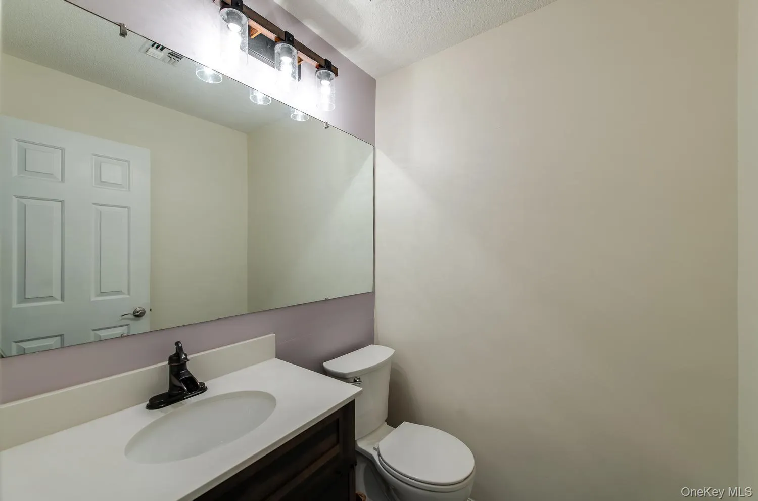 6 Burnham Court, Fishkill, NY, 1 Bedroom Bedrooms, 5 Rooms Rooms,1 BathroomBathrooms,Residential,For Rent,Burnham,0,1031791 6 Burnham Court, Fishkill, NY, 1 Bedroom Bedrooms, 5 Rooms Rooms,1 BathroomBathrooms,Residential,For Rent,Burnham,0,1031791