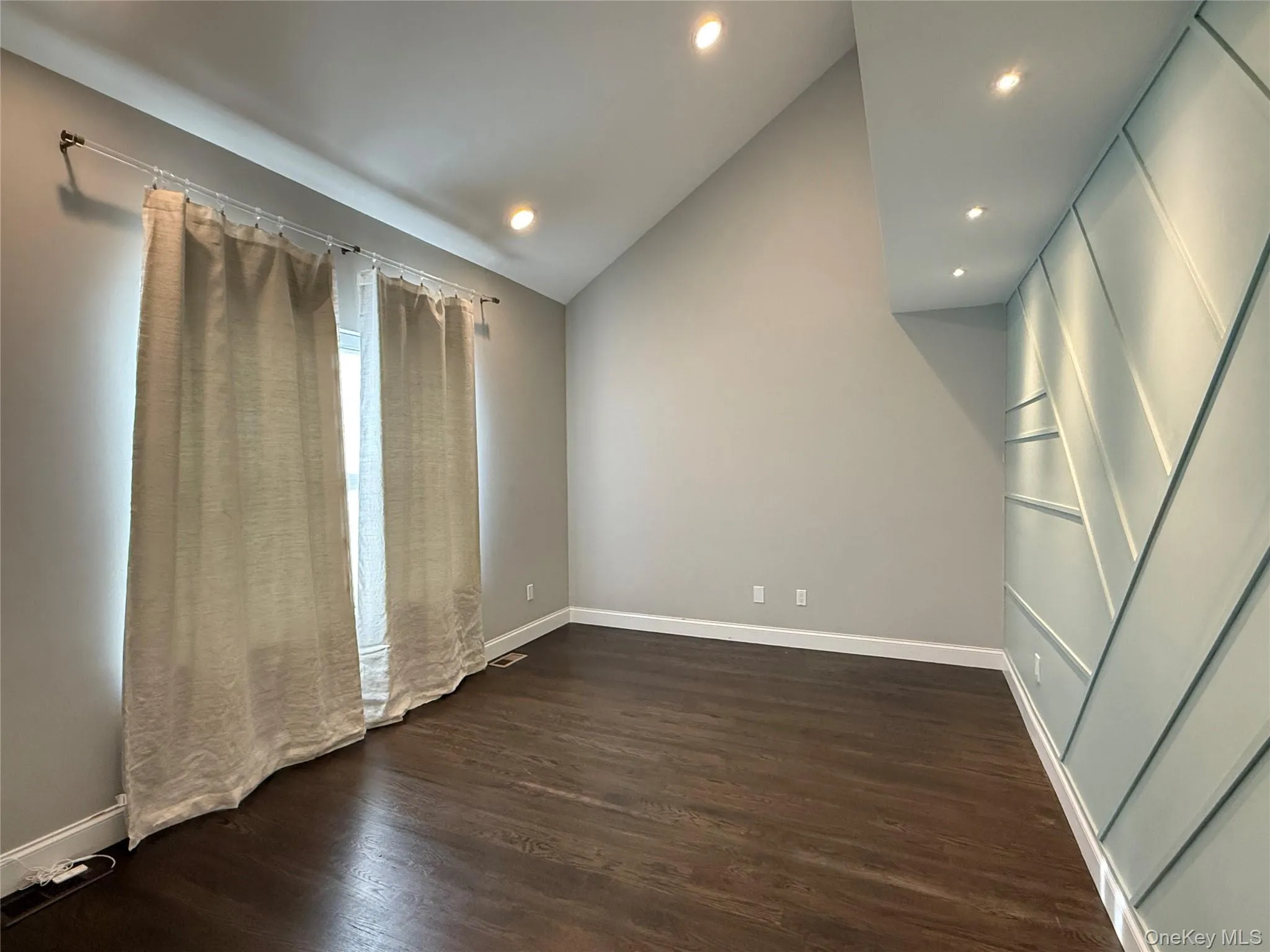 318 Cross Street, North Hempstead, NY, 2 Bedrooms Bedrooms, 7 Rooms Rooms,2 BathroomsBathrooms,Residential,For Rent,Cross,0,1031798 318 Cross Street, North Hempstead, NY, 2 Bedrooms Bedrooms, 7 Rooms Rooms,2 BathroomsBathrooms,Residential,For Rent,Cross,0,1031798