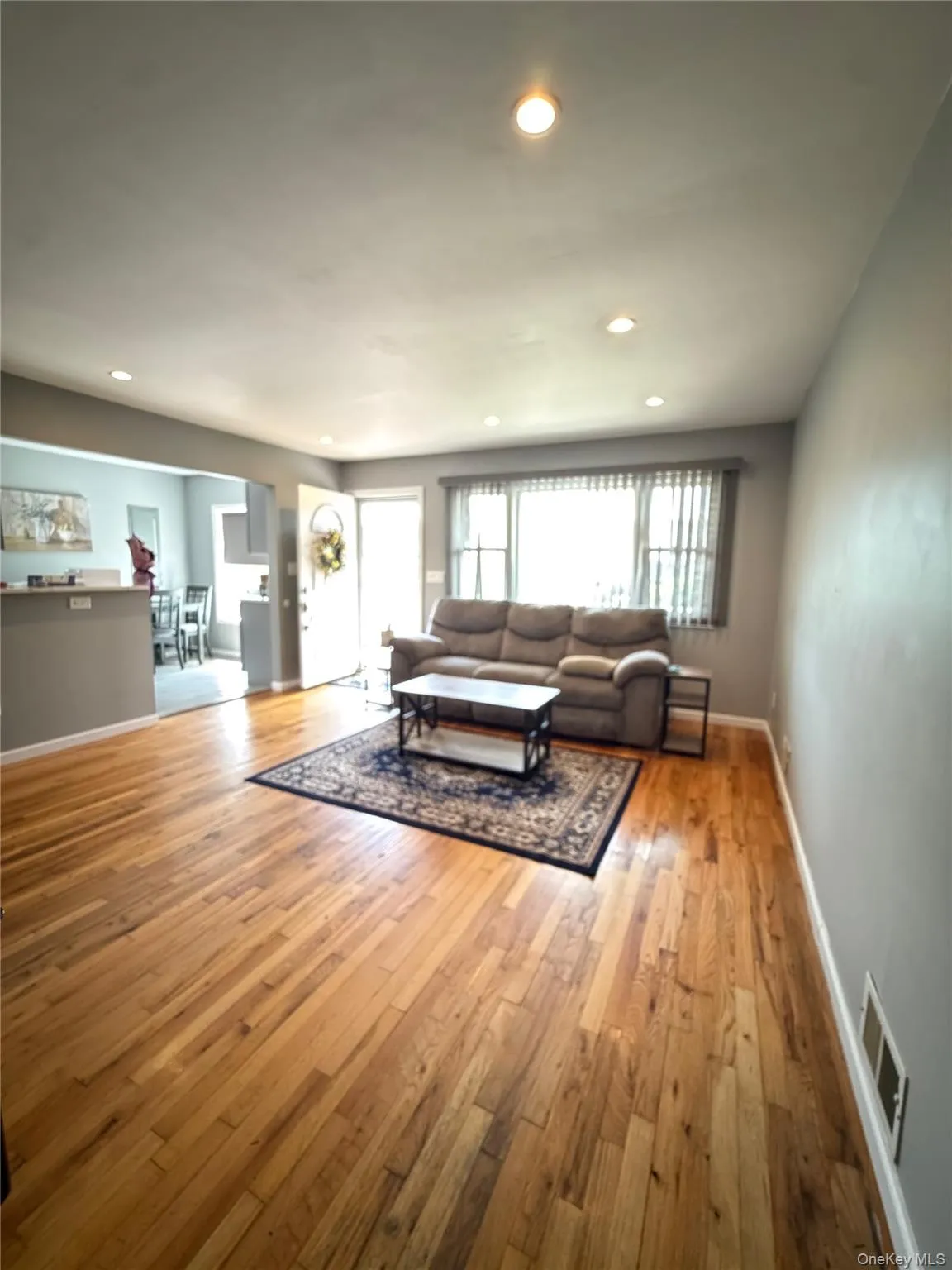 82 Hollywood Avenue, Babylon, NY, 4 Bedrooms Bedrooms, 7 Rooms Rooms,1 BathroomBathrooms,Residential Lease,For Rent,Hollywood,0,1031800 82 Hollywood Avenue, Babylon, NY, 4 Bedrooms Bedrooms, 7 Rooms Rooms,1 BathroomBathrooms,Residential Lease,For Rent,Hollywood,0,1031800