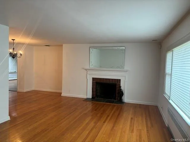 126 Hillside Avenue, North Hempstead, NY, 4 Bedrooms Bedrooms, 8 Rooms Rooms,2 BathroomsBathrooms,Residential Lease,For Rent,Hillside,0,1031806 126 Hillside Avenue, North Hempstead, NY, 4 Bedrooms Bedrooms, 8 Rooms Rooms,2 BathroomsBathrooms,Residential Lease,For Rent,Hillside,0,1031806