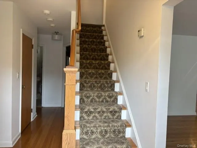 126 Hillside Avenue, North Hempstead, NY, 4 Bedrooms Bedrooms, 8 Rooms Rooms,2 BathroomsBathrooms,Residential Lease,For Rent,Hillside,0,1031806 126 Hillside Avenue, North Hempstead, NY, 4 Bedrooms Bedrooms, 8 Rooms Rooms,2 BathroomsBathrooms,Residential Lease,For Rent,Hillside,0,1031806
