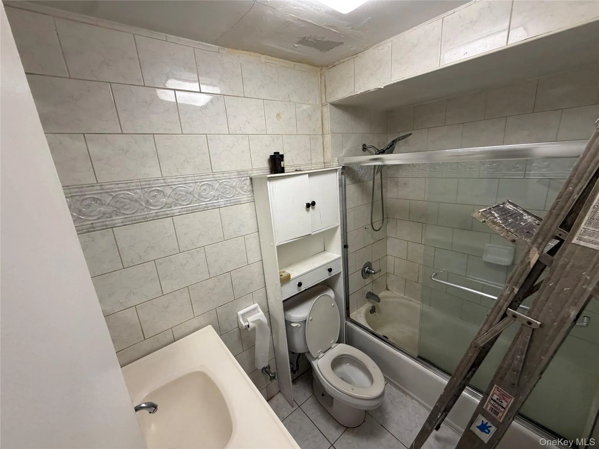 4335 223rd Street, New York, NY, 3 Bedrooms Bedrooms, 6 Rooms Rooms,2 BathroomsBathrooms,Residential Lease,For Rent,223rd,0,1031812 4335 223rd Street, New York, NY, 3 Bedrooms Bedrooms, 6 Rooms Rooms,2 BathroomsBathrooms,Residential Lease,For Rent,223rd,0,1031812