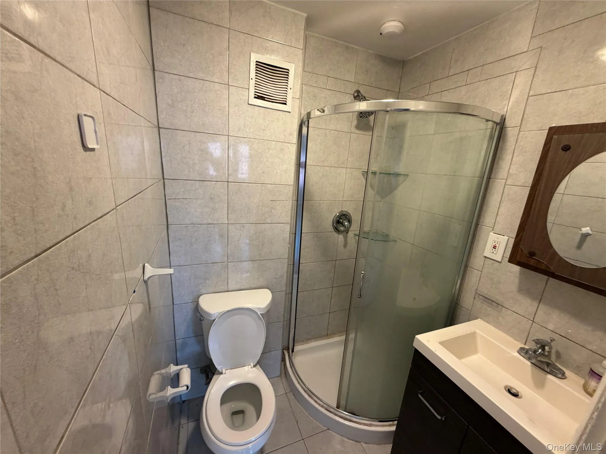 4335 223rd Street, New York, NY, 3 Bedrooms Bedrooms, 6 Rooms Rooms,2 BathroomsBathrooms,Residential Lease,For Rent,223rd,0,1031812 4335 223rd Street, New York, NY, 3 Bedrooms Bedrooms, 6 Rooms Rooms,2 BathroomsBathrooms,Residential Lease,For Rent,223rd,0,1031812