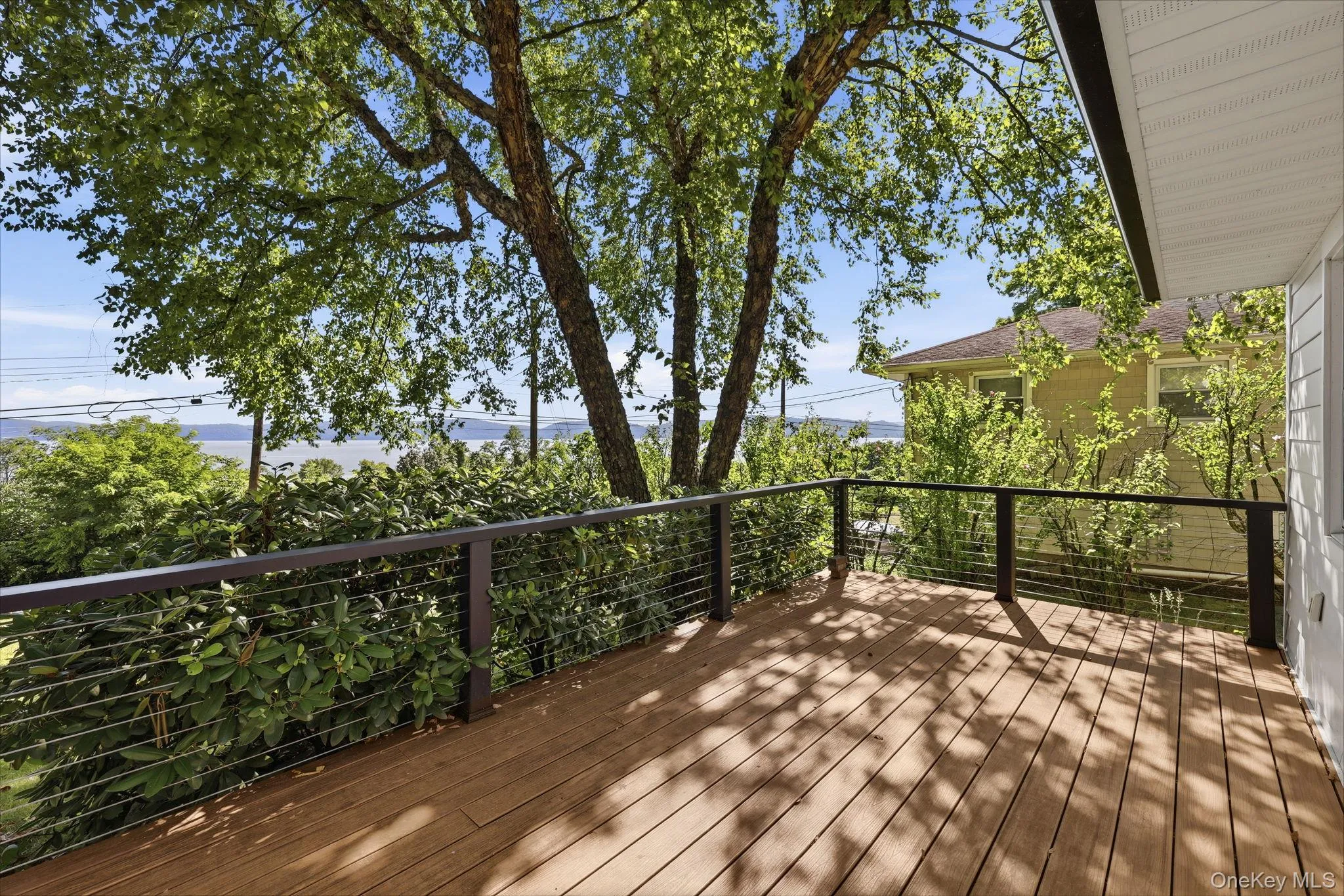 Front deck on wuiet street with tranquil view of the Hudson River. Front deck on wuiet street with tranquil view of the Hudson River.
