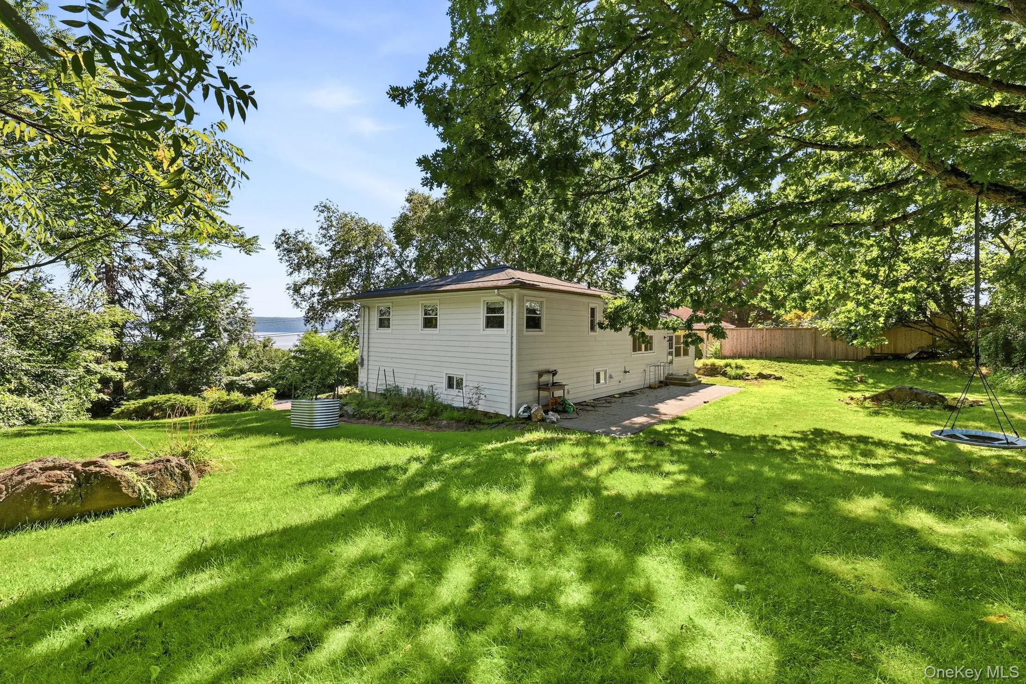Pretty rear garden with patio. Pretty rear garden with patio.