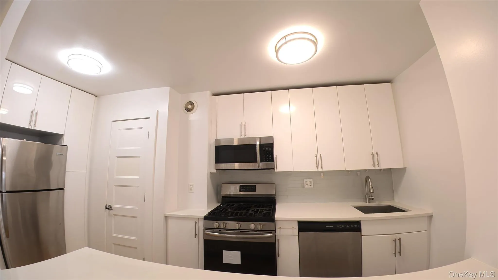 14220 Franklin Avenue, New York, NY, 2 Bedrooms Bedrooms, 5 Rooms Rooms,1 BathroomBathrooms,Residential,For Rent,Franklin,0,1031824 14220 Franklin Avenue, New York, NY, 2 Bedrooms Bedrooms, 5 Rooms Rooms,1 BathroomBathrooms,Residential,For Rent,Franklin,0,1031824