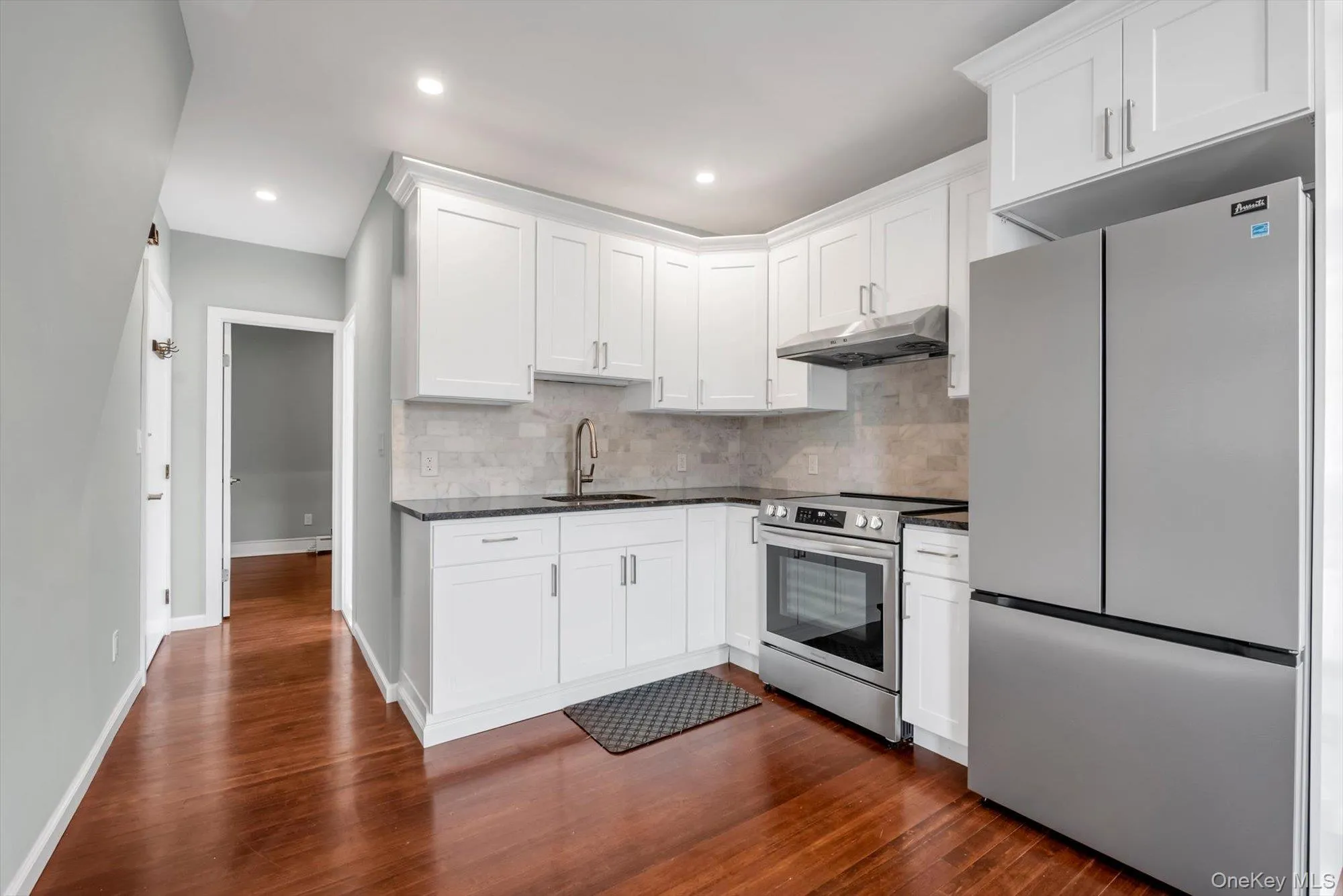 33 Central Drive, North Hempstead, NY, 1 Bedroom Bedrooms, 4 Rooms Rooms,1 BathroomBathrooms,Residential Lease,For Rent,Central,0,1031830 33 Central Drive, North Hempstead, NY, 1 Bedroom Bedrooms, 4 Rooms Rooms,1 BathroomBathrooms,Residential Lease,For Rent,Central,0,1031830