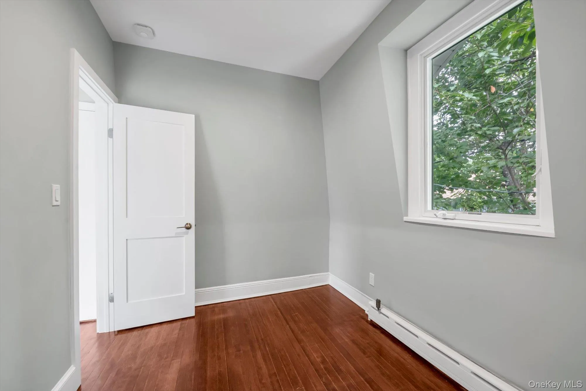 33 Central Drive, North Hempstead, NY, 1 Bedroom Bedrooms, 4 Rooms Rooms,1 BathroomBathrooms,Residential Lease,For Rent,Central,0,1031830 33 Central Drive, North Hempstead, NY, 1 Bedroom Bedrooms, 4 Rooms Rooms,1 BathroomBathrooms,Residential Lease,For Rent,Central,0,1031830