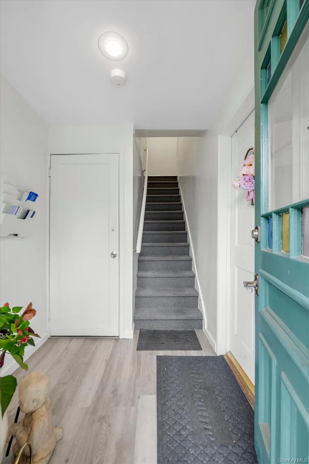 33 Central Drive, North Hempstead, NY, 1 Bedroom Bedrooms, 4 Rooms Rooms,1 BathroomBathrooms,Residential Lease,For Rent,Central,0,1031830 33 Central Drive, North Hempstead, NY, 1 Bedroom Bedrooms, 4 Rooms Rooms,1 BathroomBathrooms,Residential Lease,For Rent,Central,0,1031830