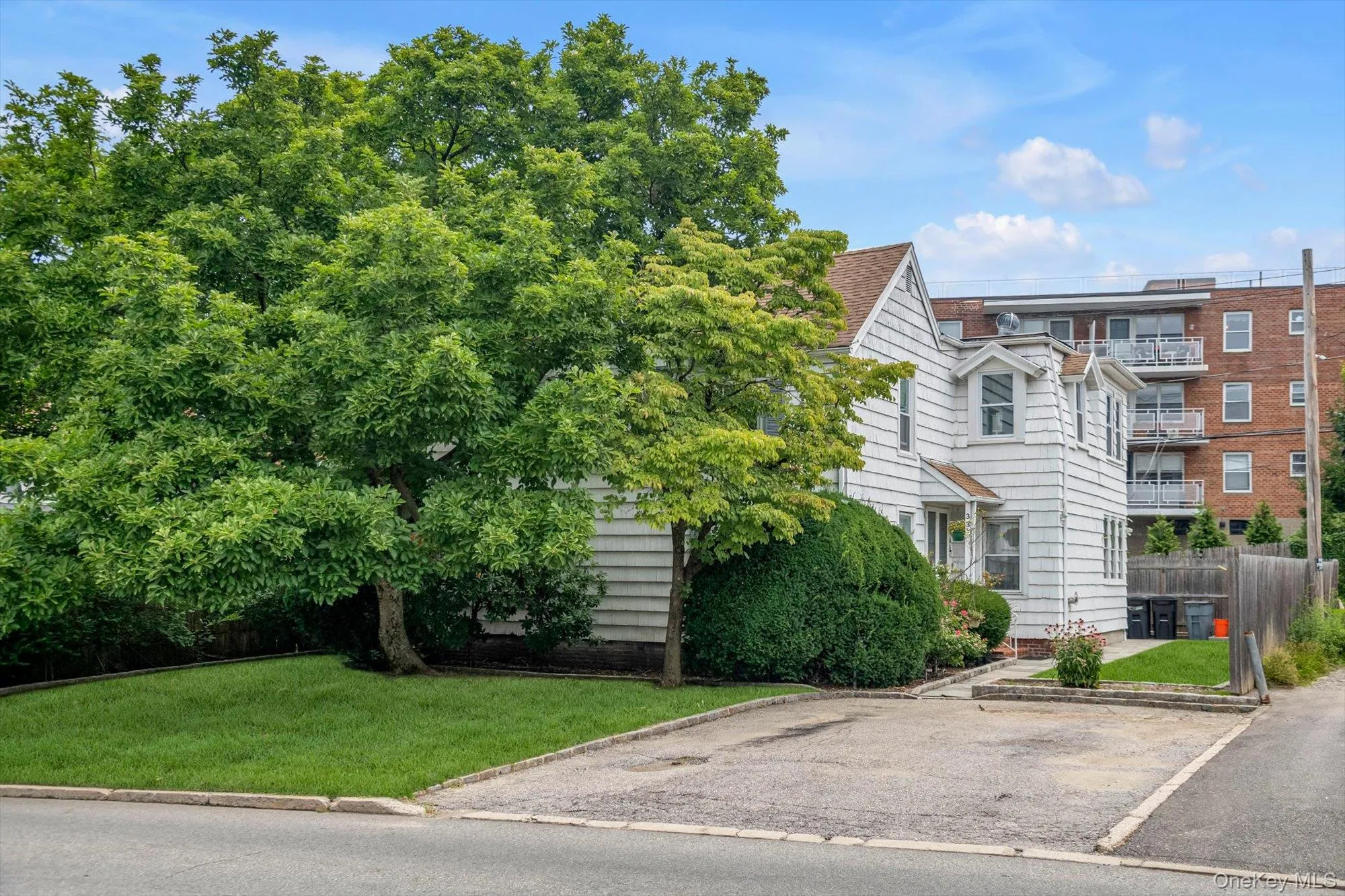 33 Central Drive, North Hempstead, NY, 1 Bedroom Bedrooms, 4 Rooms Rooms,1 BathroomBathrooms,Residential Lease,For Rent,Central,0,1031830 33 Central Drive, North Hempstead, NY, 1 Bedroom Bedrooms, 4 Rooms Rooms,1 BathroomBathrooms,Residential Lease,For Rent,Central,0,1031830