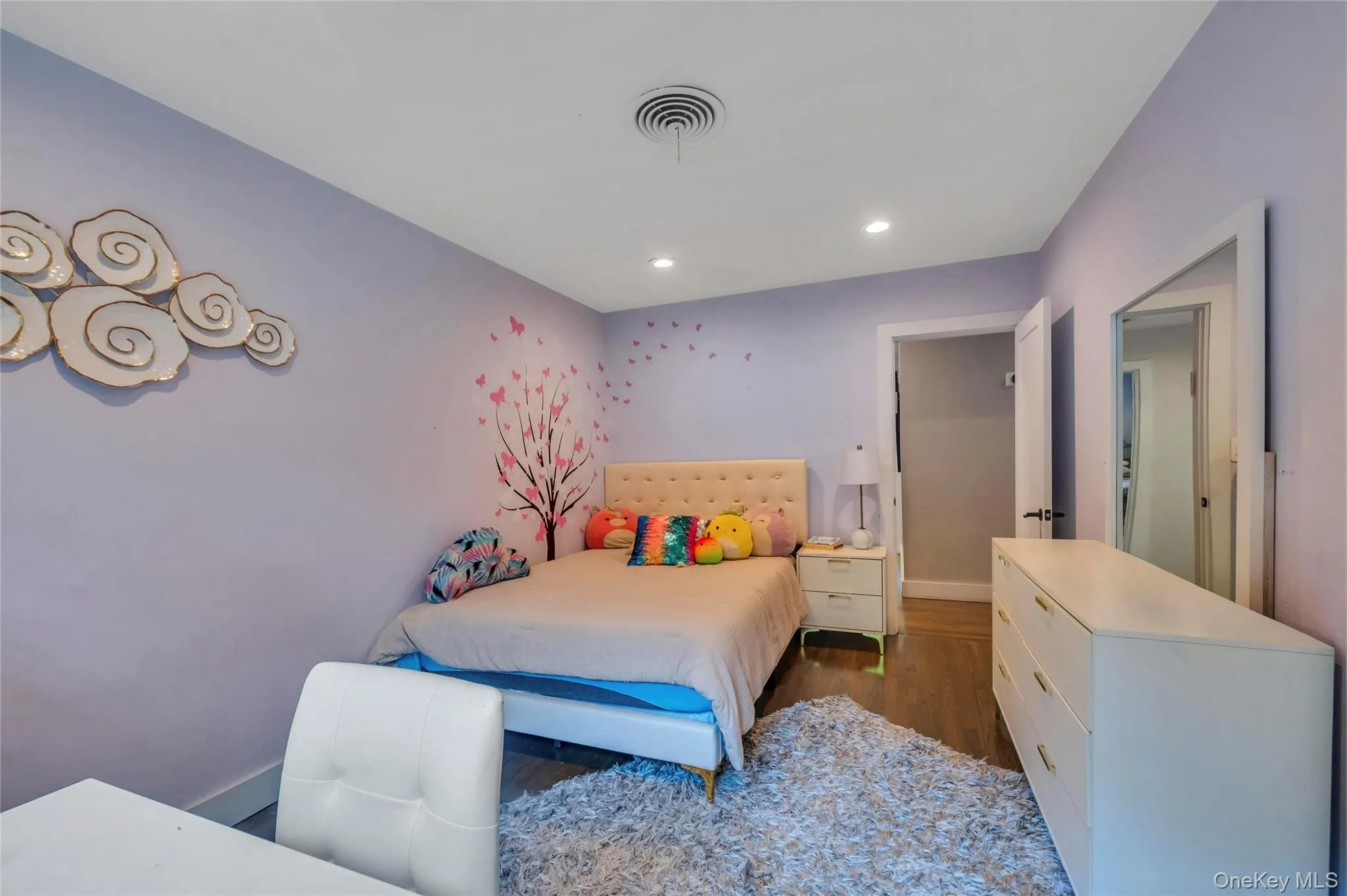 125 Hicks Lane, North Hempstead, NY, 5 Bedrooms Bedrooms, 11 Rooms Rooms,3 BathroomsBathrooms,Residential,For Rent,Hicks,0,1031832 125 Hicks Lane, North Hempstead, NY, 5 Bedrooms Bedrooms, 11 Rooms Rooms,3 BathroomsBathrooms,Residential,For Rent,Hicks,0,1031832