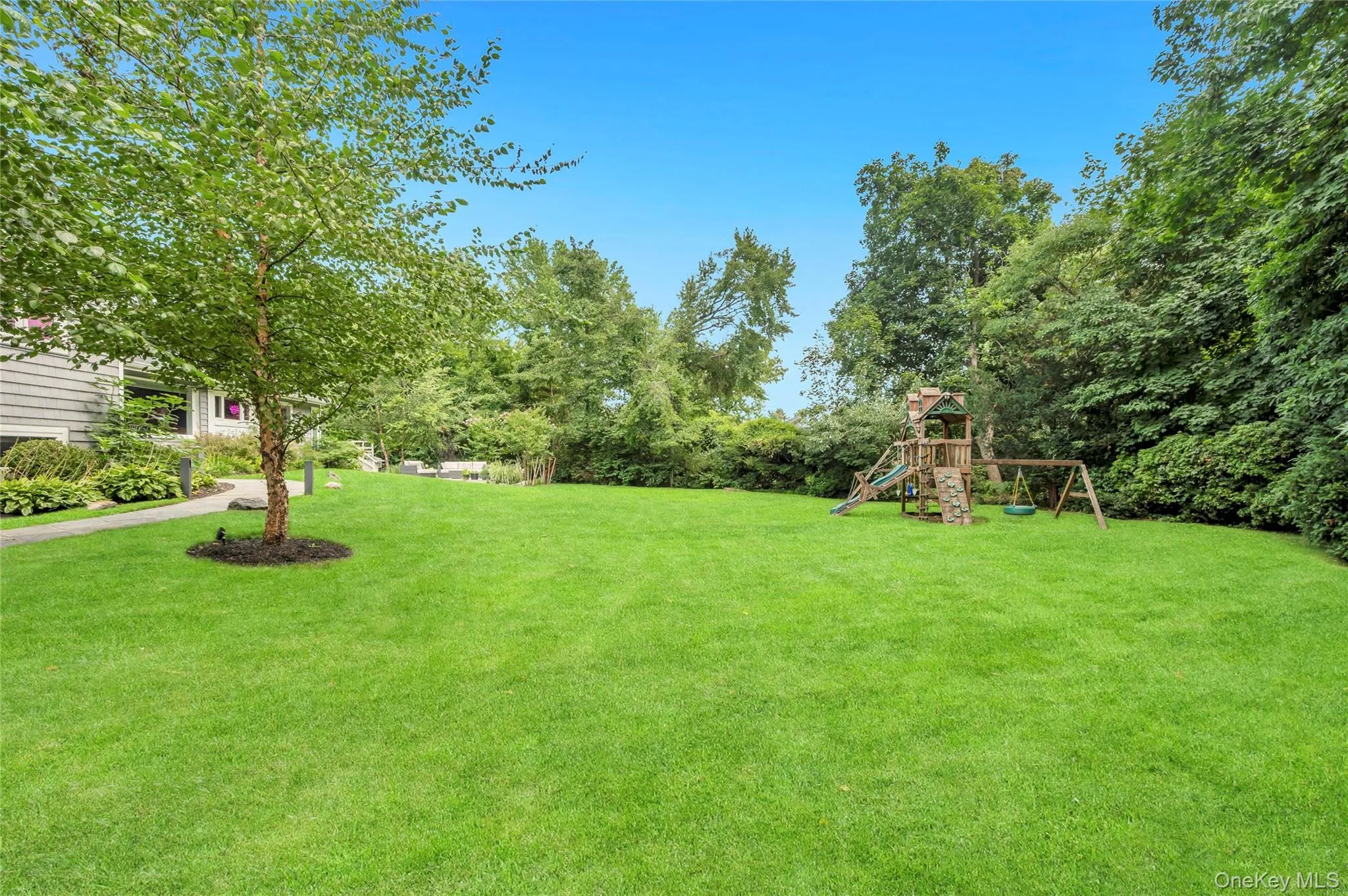 125 Hicks Lane, North Hempstead, NY, 5 Bedrooms Bedrooms, 11 Rooms Rooms,3 BathroomsBathrooms,Residential,For Rent,Hicks,0,1031832 125 Hicks Lane, North Hempstead, NY, 5 Bedrooms Bedrooms, 11 Rooms Rooms,3 BathroomsBathrooms,Residential,For Rent,Hicks,0,1031832