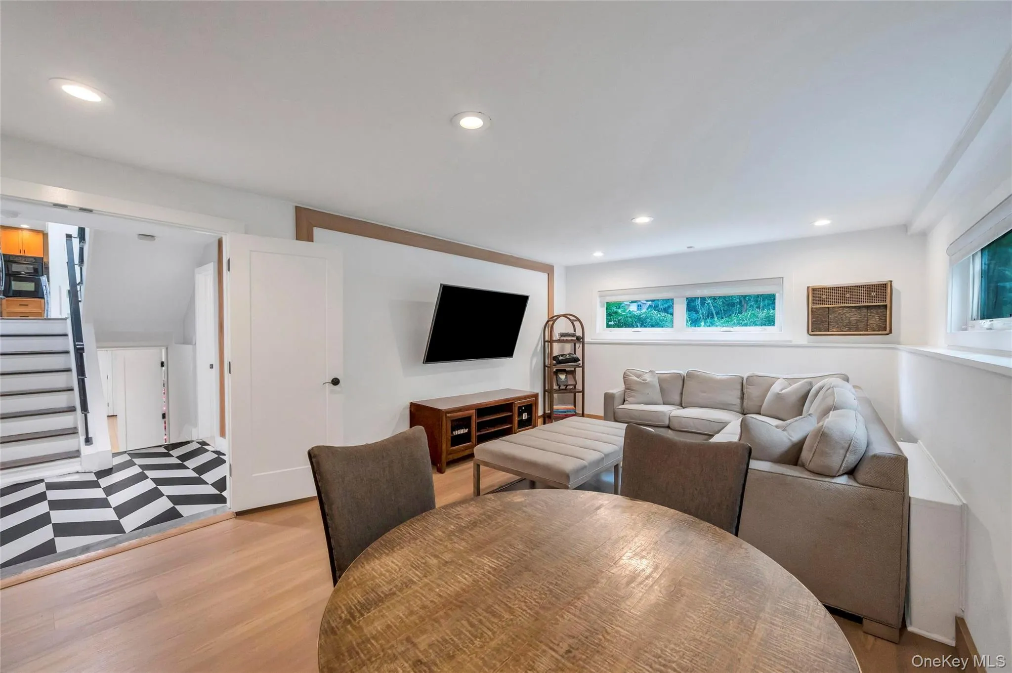 125 Hicks Lane, North Hempstead, NY, 5 Bedrooms Bedrooms, 11 Rooms Rooms,3 BathroomsBathrooms,Residential,For Rent,Hicks,0,1031832 125 Hicks Lane, North Hempstead, NY, 5 Bedrooms Bedrooms, 11 Rooms Rooms,3 BathroomsBathrooms,Residential,For Rent,Hicks,0,1031832