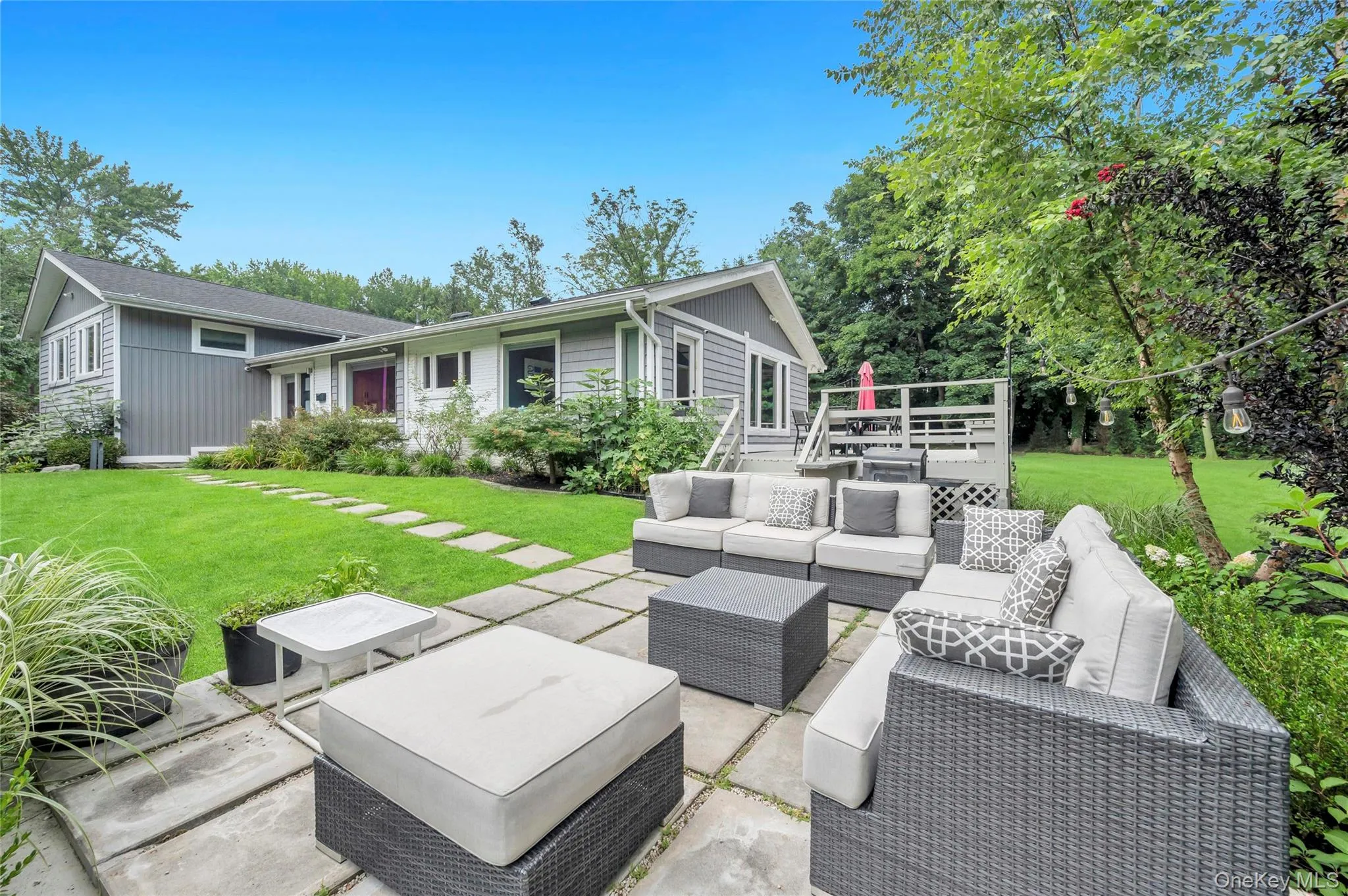125 Hicks Lane, North Hempstead, NY, 5 Bedrooms Bedrooms, 11 Rooms Rooms,3 BathroomsBathrooms,Residential,For Rent,Hicks,0,1031832 125 Hicks Lane, North Hempstead, NY, 5 Bedrooms Bedrooms, 11 Rooms Rooms,3 BathroomsBathrooms,Residential,For Rent,Hicks,0,1031832
