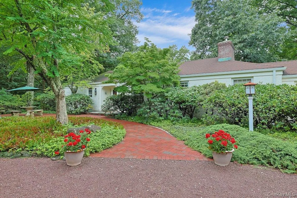 115 Whippoorwill Road, North Castle, NY, 3 Bedrooms Bedrooms, 8 Rooms Rooms,2 BathroomsBathrooms,Residential,For Rent,Whippoorwill,0,1031846 115 Whippoorwill Road, North Castle, NY, 3 Bedrooms Bedrooms, 8 Rooms Rooms,2 BathroomsBathrooms,Residential,For Rent,Whippoorwill,0,1031846