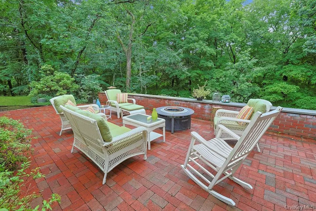 115 Whippoorwill Road, North Castle, NY, 3 Bedrooms Bedrooms, 8 Rooms Rooms,2 BathroomsBathrooms,Residential,For Rent,Whippoorwill,0,1031846 115 Whippoorwill Road, North Castle, NY, 3 Bedrooms Bedrooms, 8 Rooms Rooms,2 BathroomsBathrooms,Residential,For Rent,Whippoorwill,0,1031846