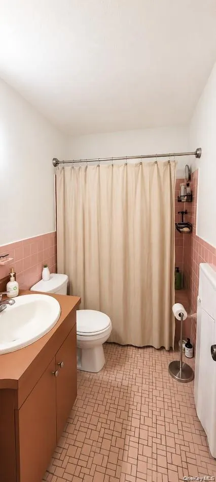 9206 242nd Street, New York, NY , With , 3 Bedroom , and , 6 Room , 2 Bathroom , For , Residential Lease , For Rent , 1031853 , MLSID,1031853 9206 242nd Street, New York, NY , With , 3 Bedroom , and , 6 Room , 2 Bathroom , For , Residential Lease , For Rent , 1031853 , MLSID,1031853
