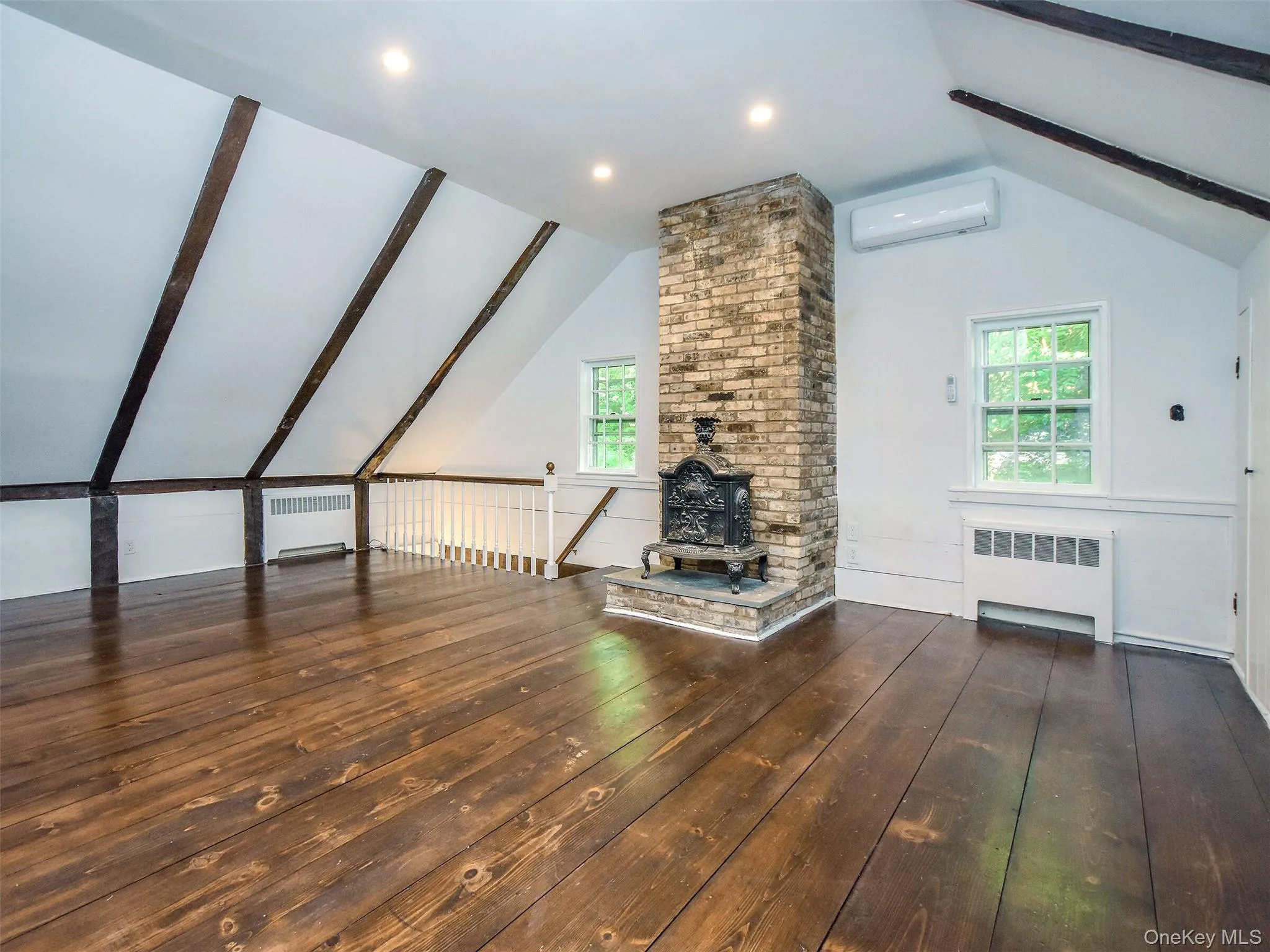 150 Main Street, North Hempstead, NY, 3 Bedrooms Bedrooms, 8 Rooms Rooms,3 BathroomsBathrooms,Residential Lease,For Rent,Main,0,1031854 150 Main Street, North Hempstead, NY, 3 Bedrooms Bedrooms, 8 Rooms Rooms,3 BathroomsBathrooms,Residential Lease,For Rent,Main,0,1031854