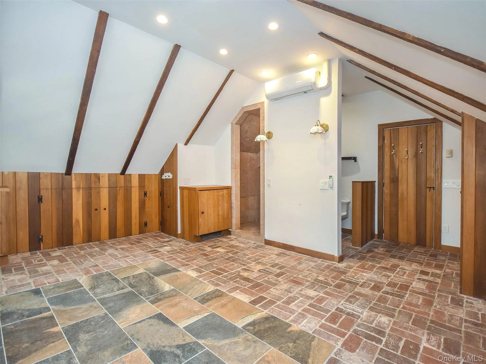 150 Main Street, North Hempstead, NY, 3 Bedrooms Bedrooms, 8 Rooms Rooms,3 BathroomsBathrooms,Residential Lease,For Rent,Main,0,1031854 150 Main Street, North Hempstead, NY, 3 Bedrooms Bedrooms, 8 Rooms Rooms,3 BathroomsBathrooms,Residential Lease,For Rent,Main,0,1031854
