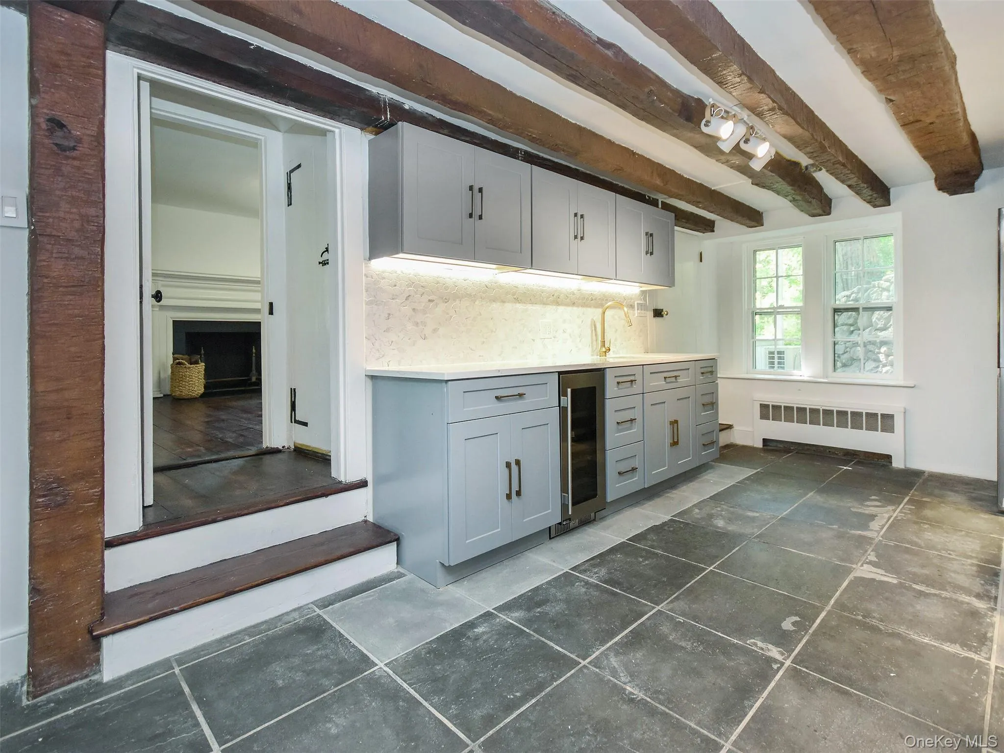 150 Main Street, North Hempstead, NY, 3 Bedrooms Bedrooms, 8 Rooms Rooms,3 BathroomsBathrooms,Residential Lease,For Rent,Main,0,1031854 150 Main Street, North Hempstead, NY, 3 Bedrooms Bedrooms, 8 Rooms Rooms,3 BathroomsBathrooms,Residential Lease,For Rent,Main,0,1031854