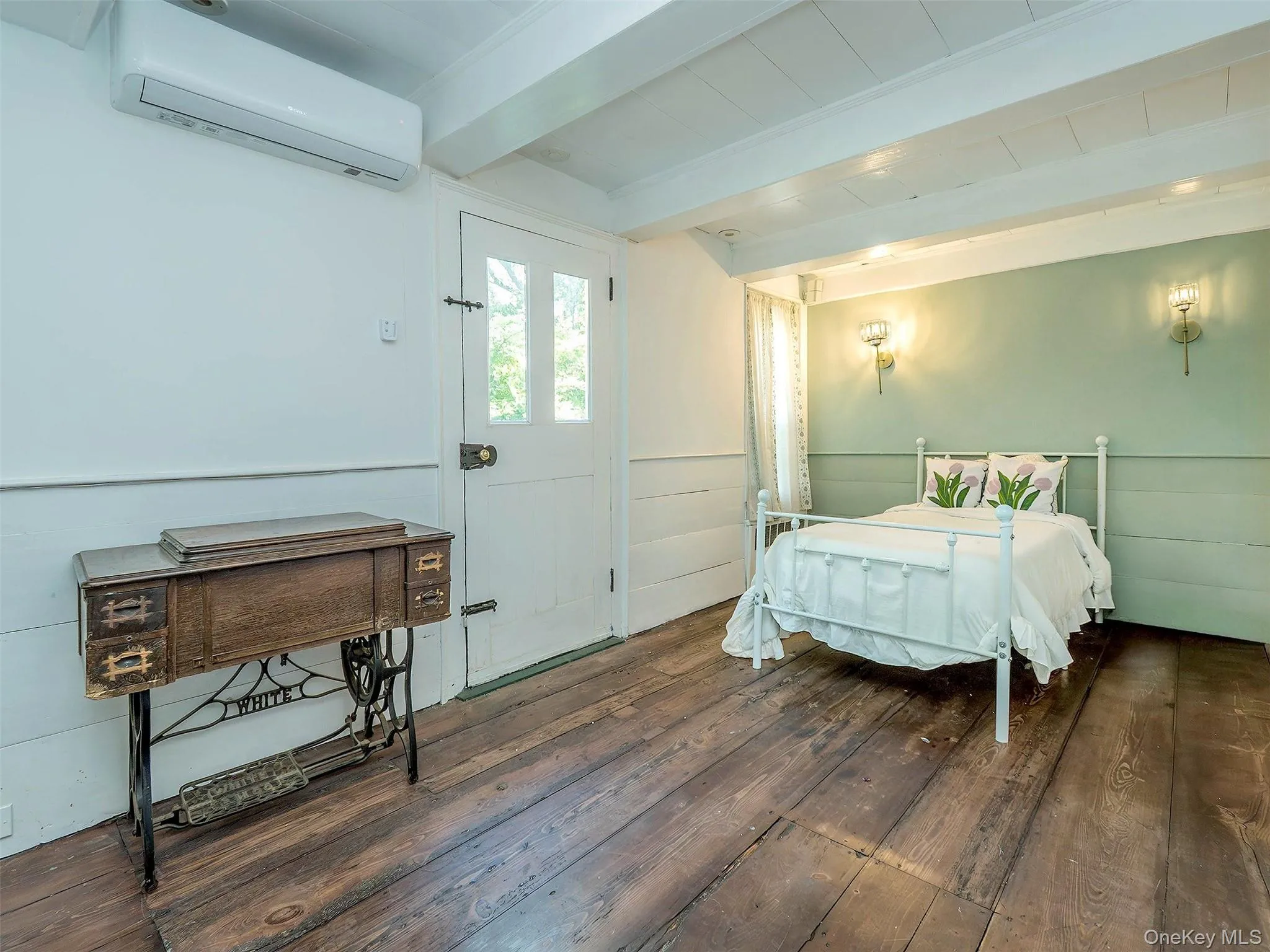 150 Main Street, North Hempstead, NY, 3 Bedrooms Bedrooms, 8 Rooms Rooms,3 BathroomsBathrooms,Residential Lease,For Rent,Main,0,1031854 150 Main Street, North Hempstead, NY, 3 Bedrooms Bedrooms, 8 Rooms Rooms,3 BathroomsBathrooms,Residential Lease,For Rent,Main,0,1031854