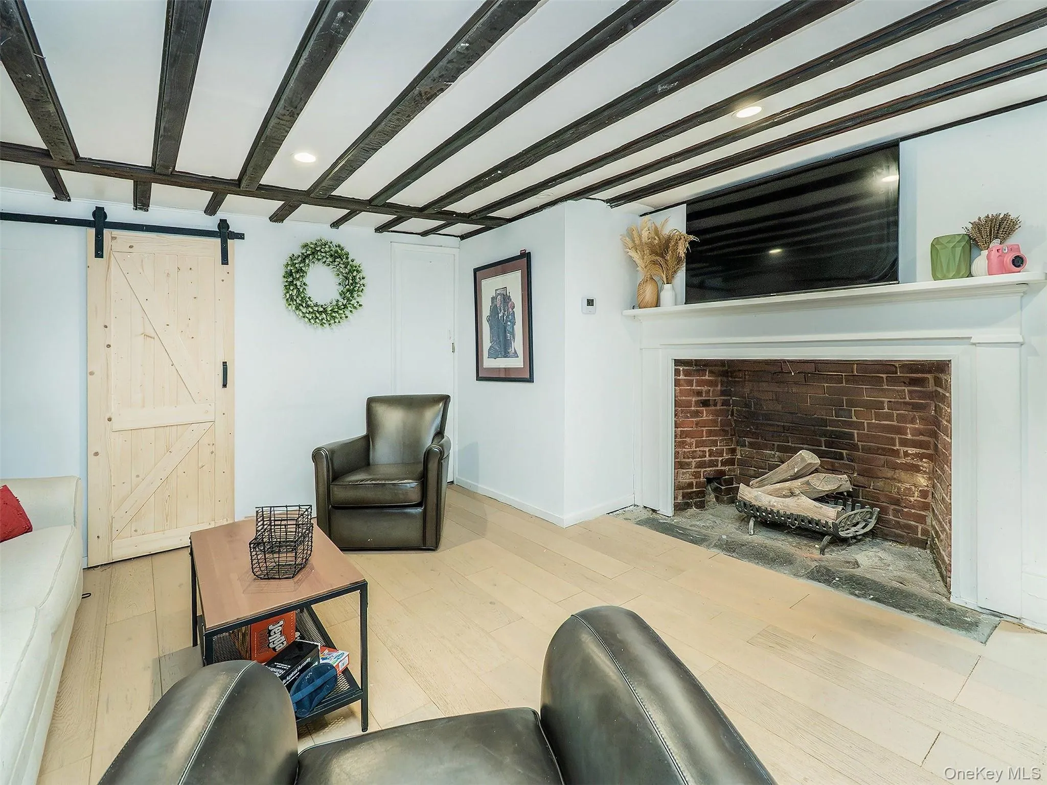 150 Main Street, North Hempstead, NY, 3 Bedrooms Bedrooms, 8 Rooms Rooms,3 BathroomsBathrooms,Residential Lease,For Rent,Main,0,1031854 150 Main Street, North Hempstead, NY, 3 Bedrooms Bedrooms, 8 Rooms Rooms,3 BathroomsBathrooms,Residential Lease,For Rent,Main,0,1031854