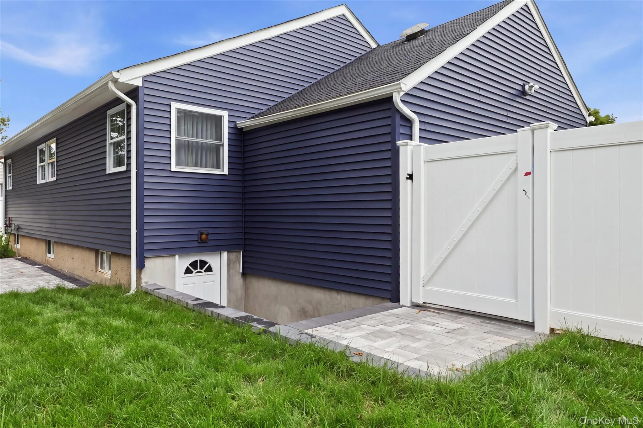 308 Hancock Street, Islip, NY, 3 Bedrooms Bedrooms, 6 Rooms Rooms,2 BathroomsBathrooms,Residential,For Rent,Hancock,0,1031860 308 Hancock Street, Islip, NY, 3 Bedrooms Bedrooms, 6 Rooms Rooms,2 BathroomsBathrooms,Residential,For Rent,Hancock,0,1031860