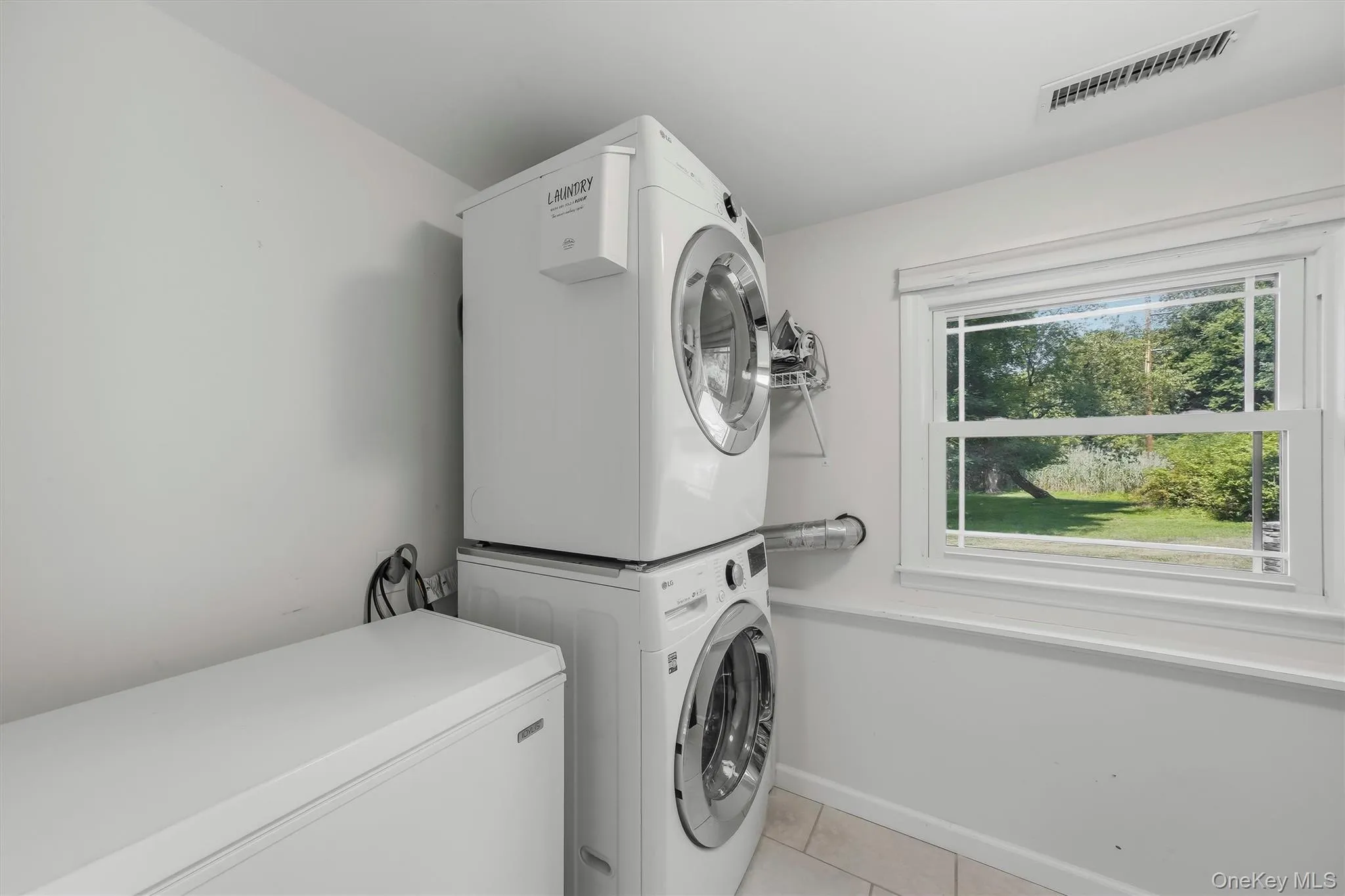 47 Scenic Drive, Poughkeepsie (town), NY, 3 Bedrooms Bedrooms, 8 Rooms Rooms,2 BathroomsBathrooms,Residential,For Rent,Scenic,0,1031868 47 Scenic Drive, Poughkeepsie (town), NY, 3 Bedrooms Bedrooms, 8 Rooms Rooms,2 BathroomsBathrooms,Residential,For Rent,Scenic,0,1031868