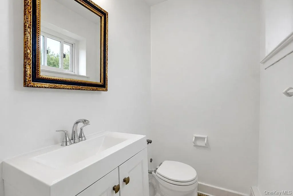 9910 60th Avenue, New York, NY, 2 Bedrooms Bedrooms, 8 Rooms Rooms,1 BathroomBathrooms,Residential,For Rent,60th,0,1031869 9910 60th Avenue, New York, NY, 2 Bedrooms Bedrooms, 8 Rooms Rooms,1 BathroomBathrooms,Residential,For Rent,60th,0,1031869