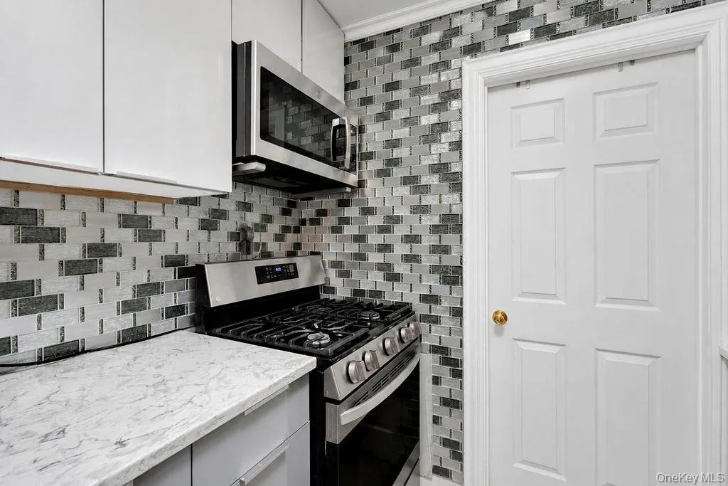 9910 60th Avenue, New York, NY, 2 Bedrooms Bedrooms, 8 Rooms Rooms,1 BathroomBathrooms,Residential,For Rent,60th,0,1031869 9910 60th Avenue, New York, NY, 2 Bedrooms Bedrooms, 8 Rooms Rooms,1 BathroomBathrooms,Residential,For Rent,60th,0,1031869