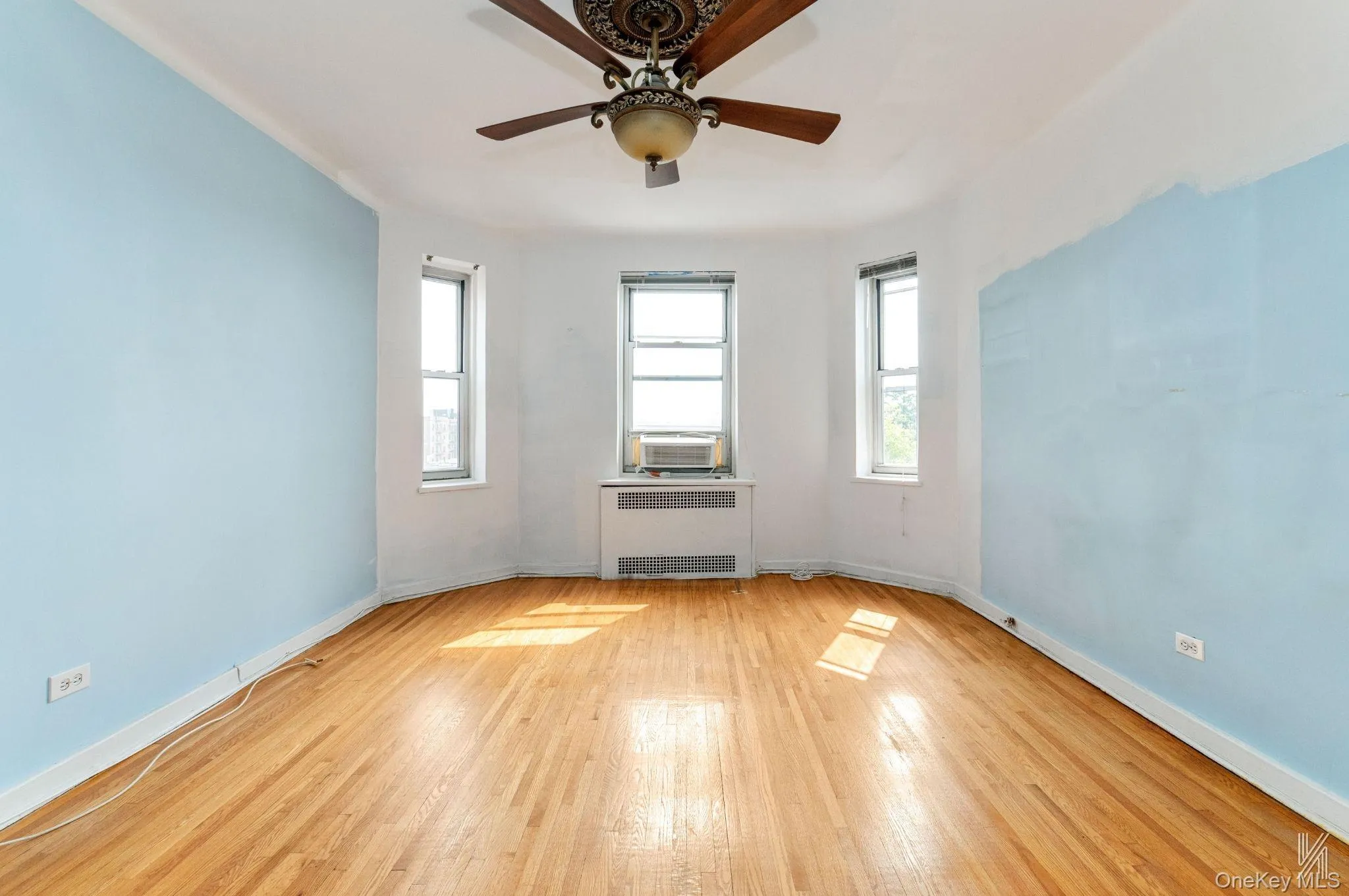 34-41 85th Street, New York, NY, 2 Bedrooms Bedrooms, 5 Rooms Rooms,1 BathroomBathrooms,Residential,For Rent,85th,0,1031870 34-41 85th Street, New York, NY, 2 Bedrooms Bedrooms, 5 Rooms Rooms,1 BathroomBathrooms,Residential,For Rent,85th,0,1031870