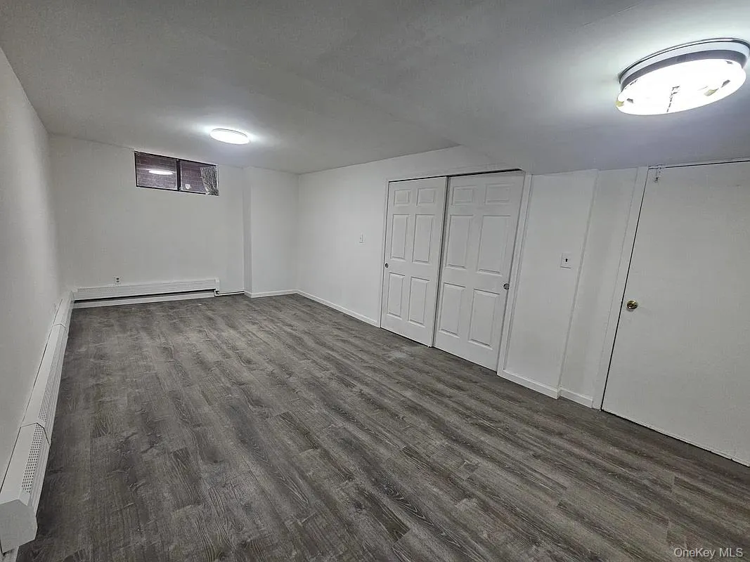 5861 44th Avenue, New York, NY, 2 Rooms Rooms,1 BathroomBathrooms,Residential,For Rent,44th,0,1031872 5861 44th Avenue, New York, NY, 2 Rooms Rooms,1 BathroomBathrooms,Residential,For Rent,44th,0,1031872