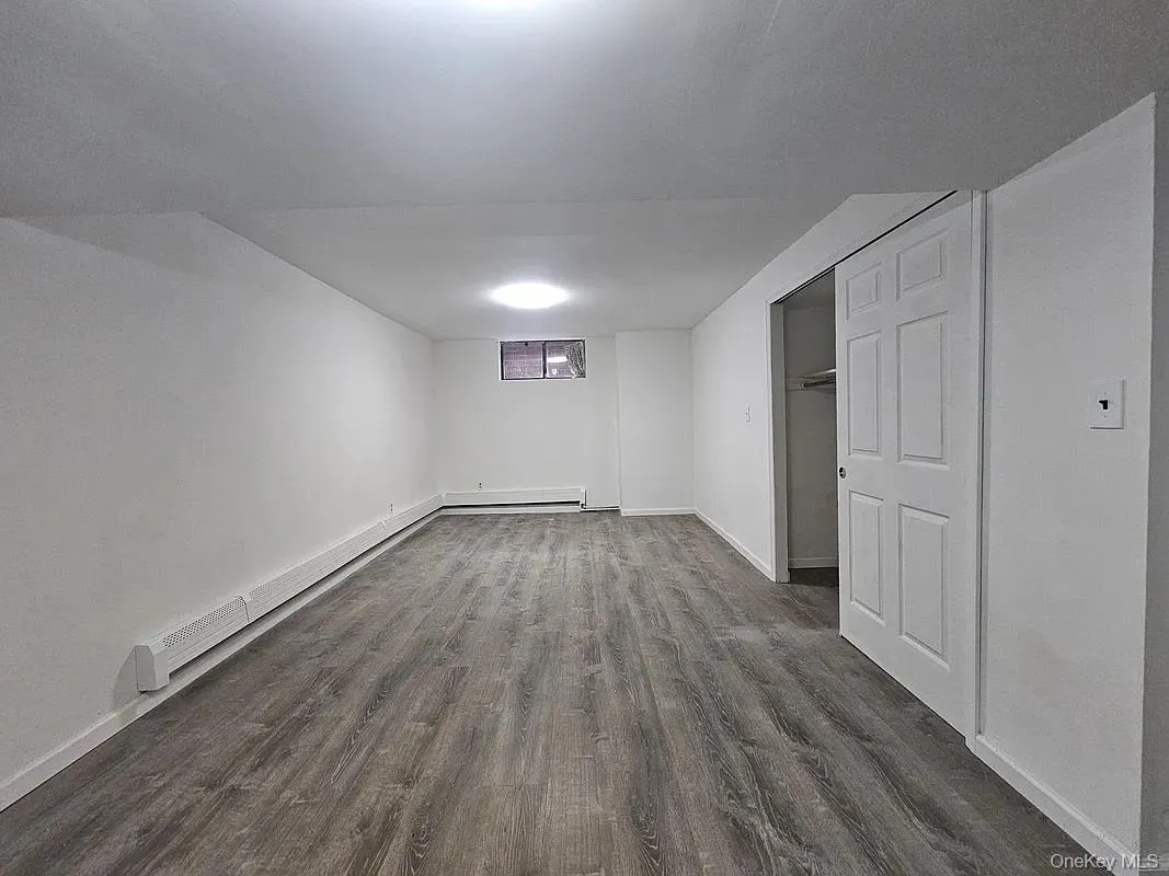 5861 44th Avenue, New York, NY, 2 Rooms Rooms,1 BathroomBathrooms,Residential,For Rent,44th,0,1031872 5861 44th Avenue, New York, NY, 2 Rooms Rooms,1 BathroomBathrooms,Residential,For Rent,44th,0,1031872