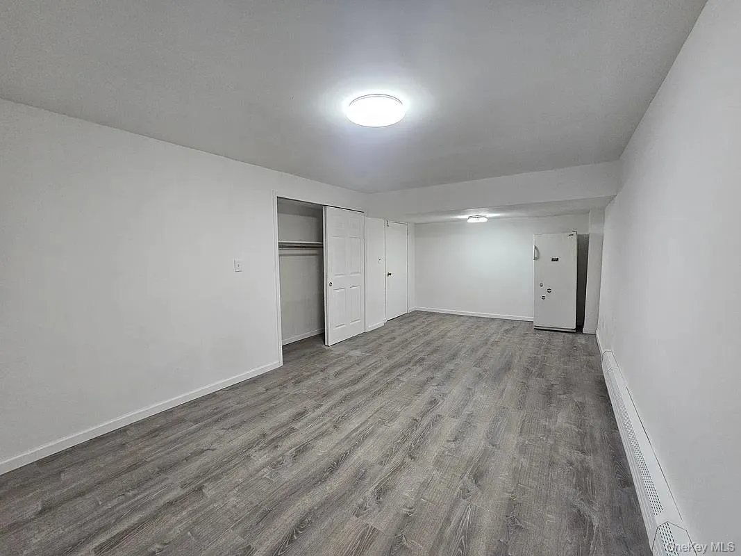 5861 44th Avenue, New York, NY, 2 Rooms Rooms,1 BathroomBathrooms,Residential,For Rent,44th,0,1031872 5861 44th Avenue, New York, NY, 2 Rooms Rooms,1 BathroomBathrooms,Residential,For Rent,44th,0,1031872