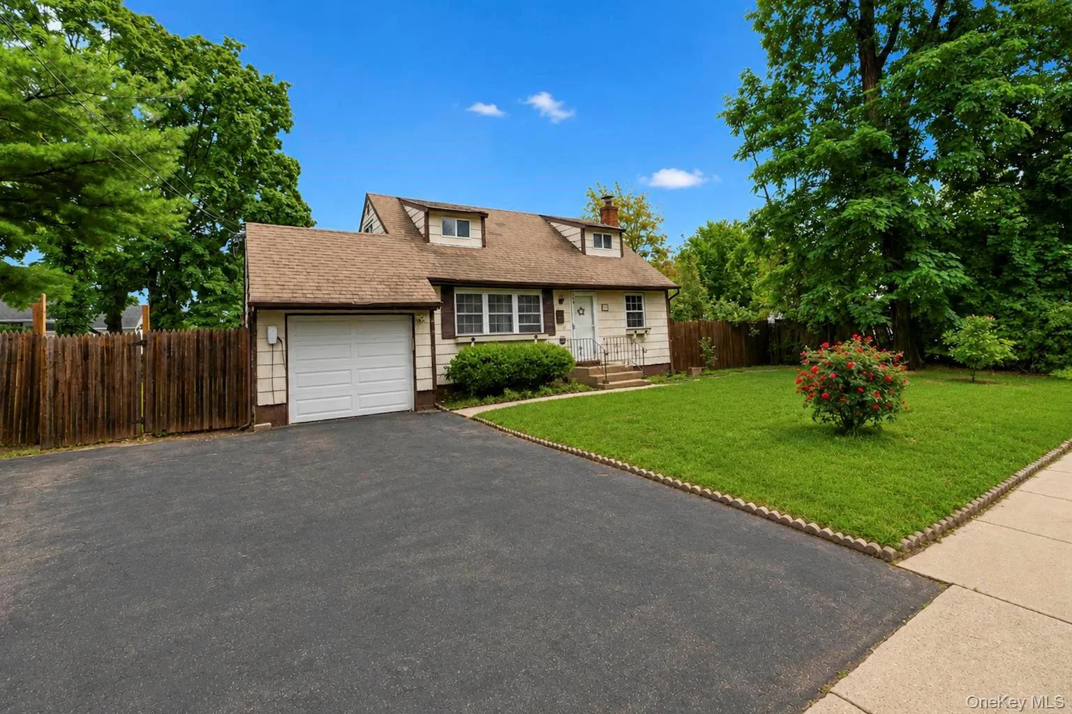 491 Smith Street, Islip, NY, 4 Bedrooms Bedrooms, 7 Rooms Rooms,1 BathroomBathrooms,Residential,For Rent,Smith,0,1031878 491 Smith Street, Islip, NY, 4 Bedrooms Bedrooms, 7 Rooms Rooms,1 BathroomBathrooms,Residential,For Rent,Smith,0,1031878