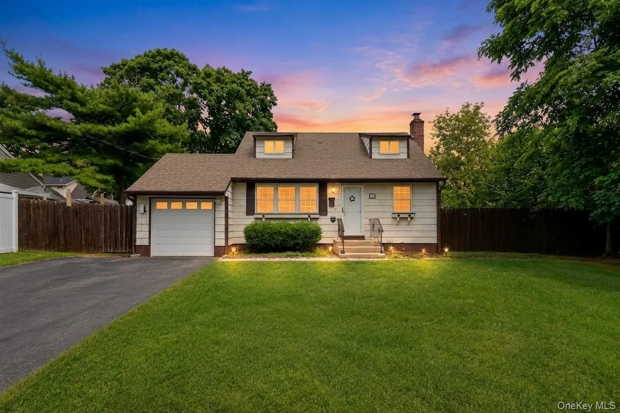 491 Smith Street, Islip, NY, 4 Bedrooms Bedrooms, 7 Rooms Rooms,1 BathroomBathrooms,Residential,For Rent,Smith,0,1031878 491 Smith Street, Islip, NY, 4 Bedrooms Bedrooms, 7 Rooms Rooms,1 BathroomBathrooms,Residential,For Rent,Smith,0,1031878